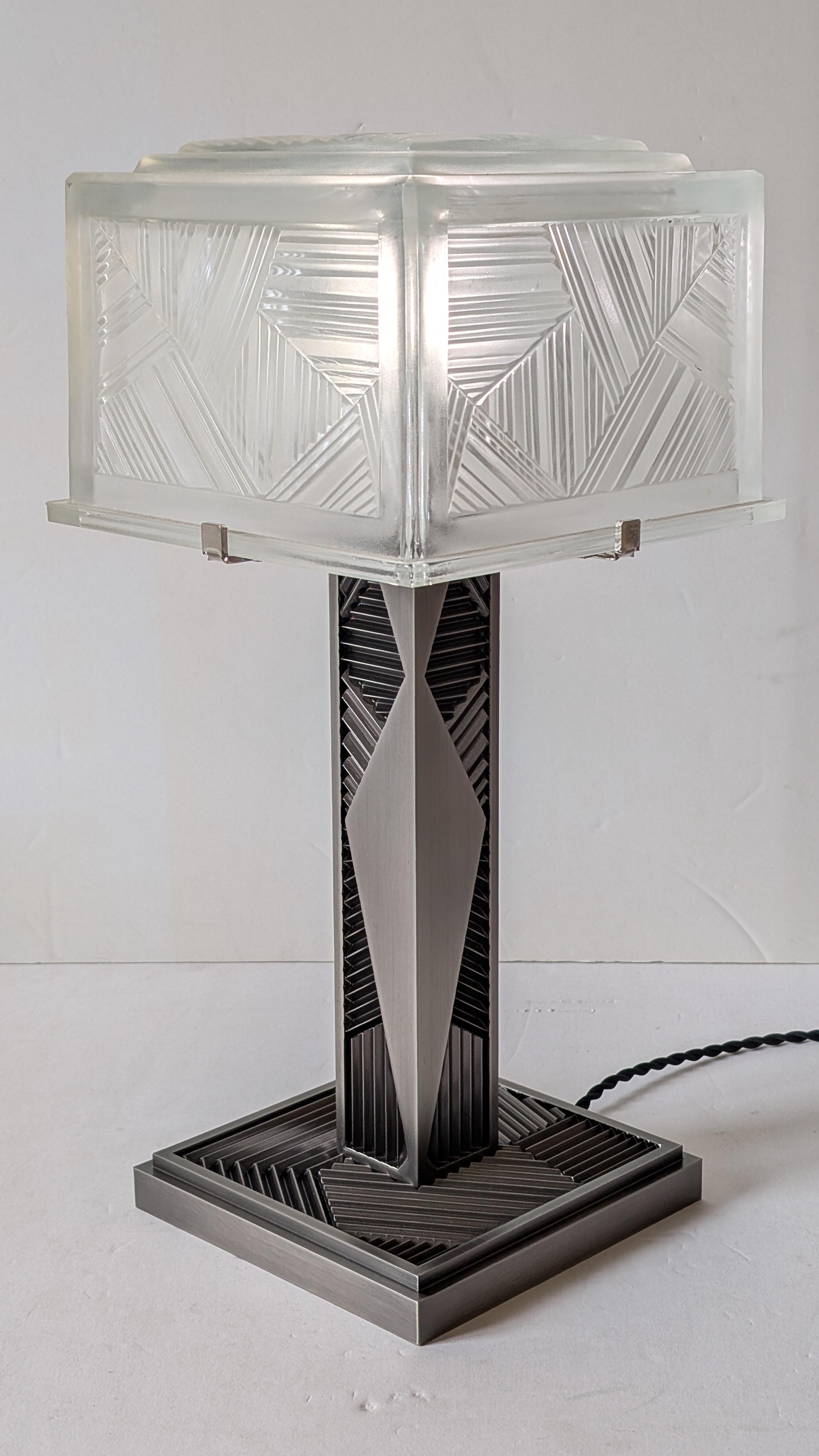 French Art Deco Geometric Table Lamp Signed by Sabino (pair available) In Good Condition For Sale In Long Island City, NY