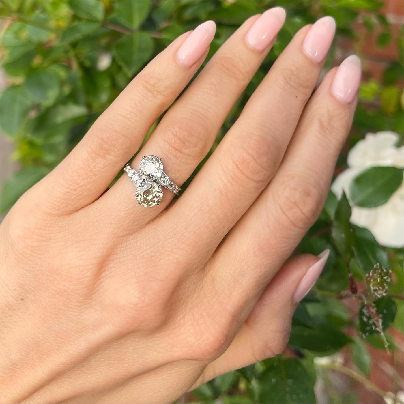 Französisches Art déco GIA 1,55 Karat. & 1,13 Karat. Alter Minenschliff Diamant Toi et Moi Ring Damen