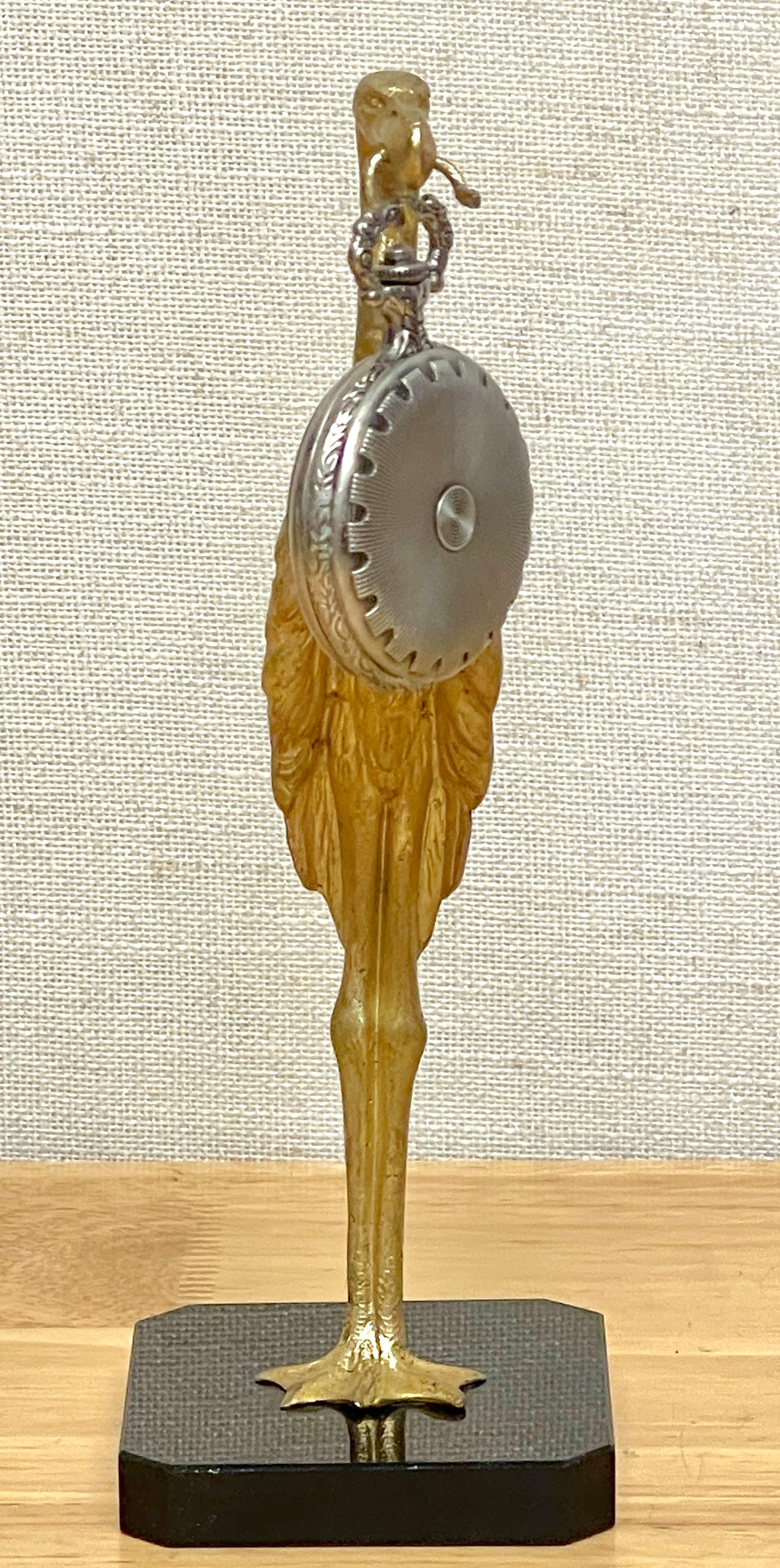 Noirci Porte-montre de poche Art déco français debout, en bronze doré, oiseau et serpent en vente