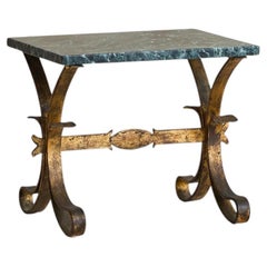 Tavolino Art Déco francese in ferro dorato e marmo verde, anni ’50 – 2 pezzi disponibili