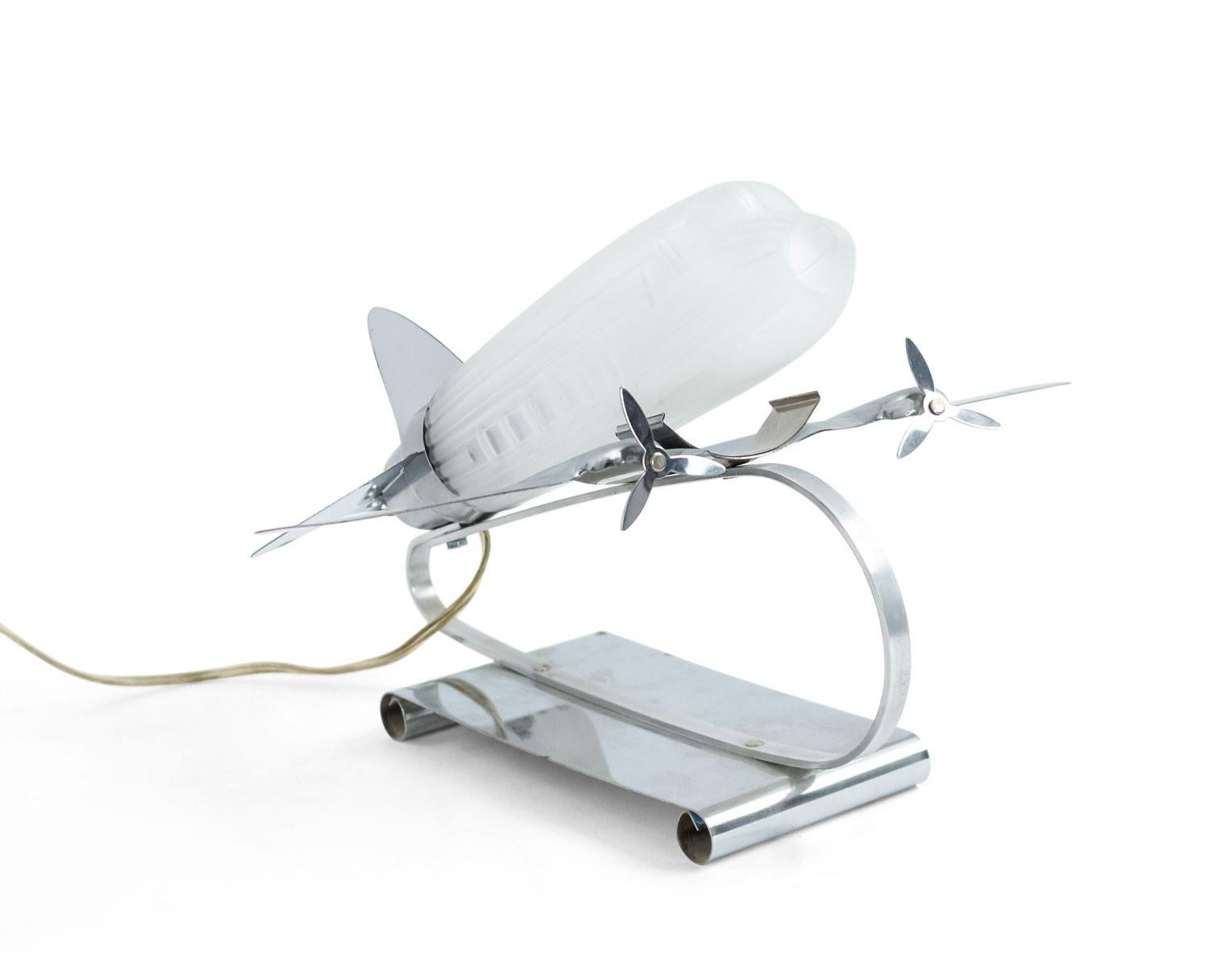 Französische Art Deco Glas und Chrom Flugzeug Lampe (Mattiert) im Angebot