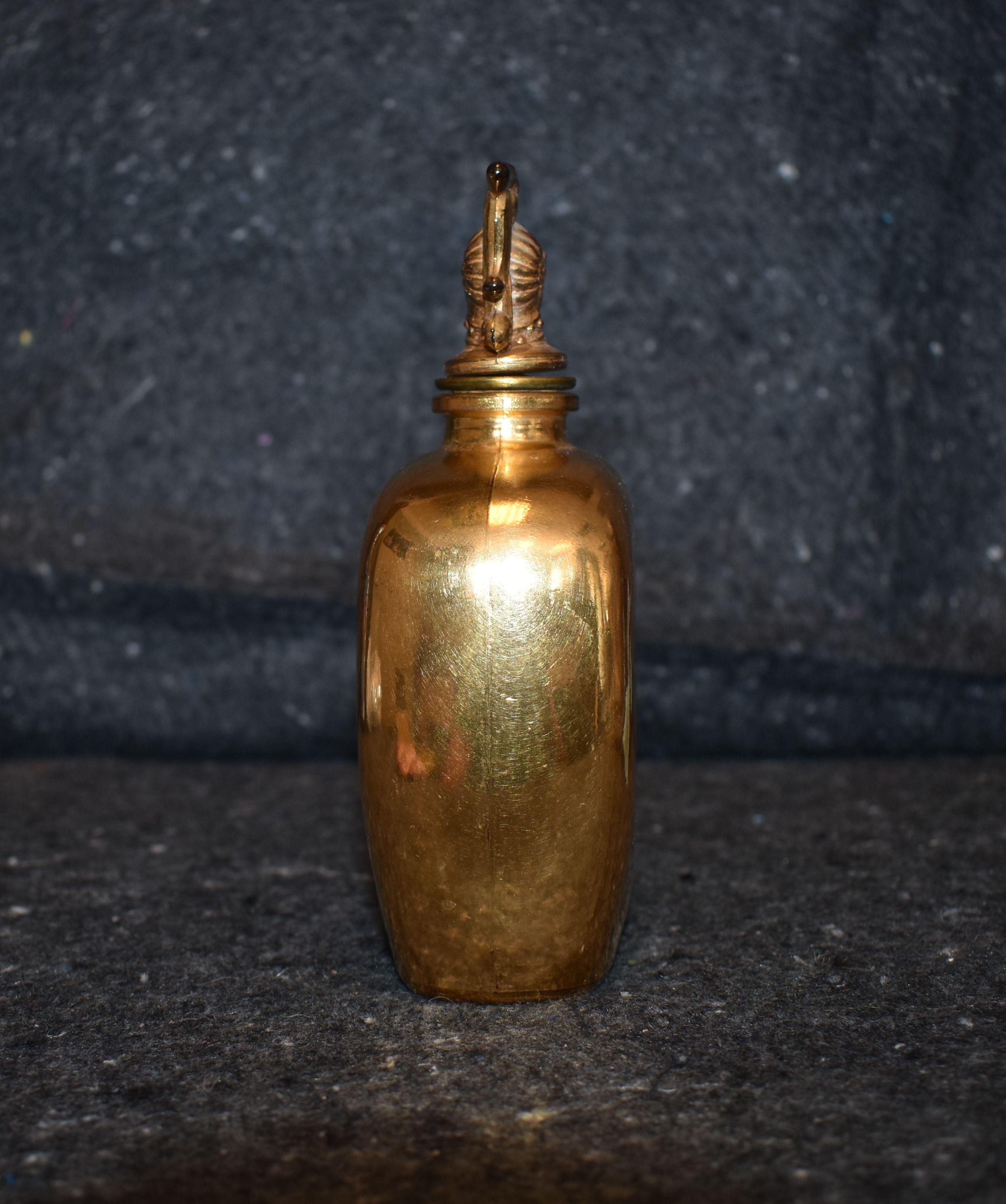 Flacon de parfum chevalier en verre Art Déco français Bon état - En vente à Cathedral City, CA