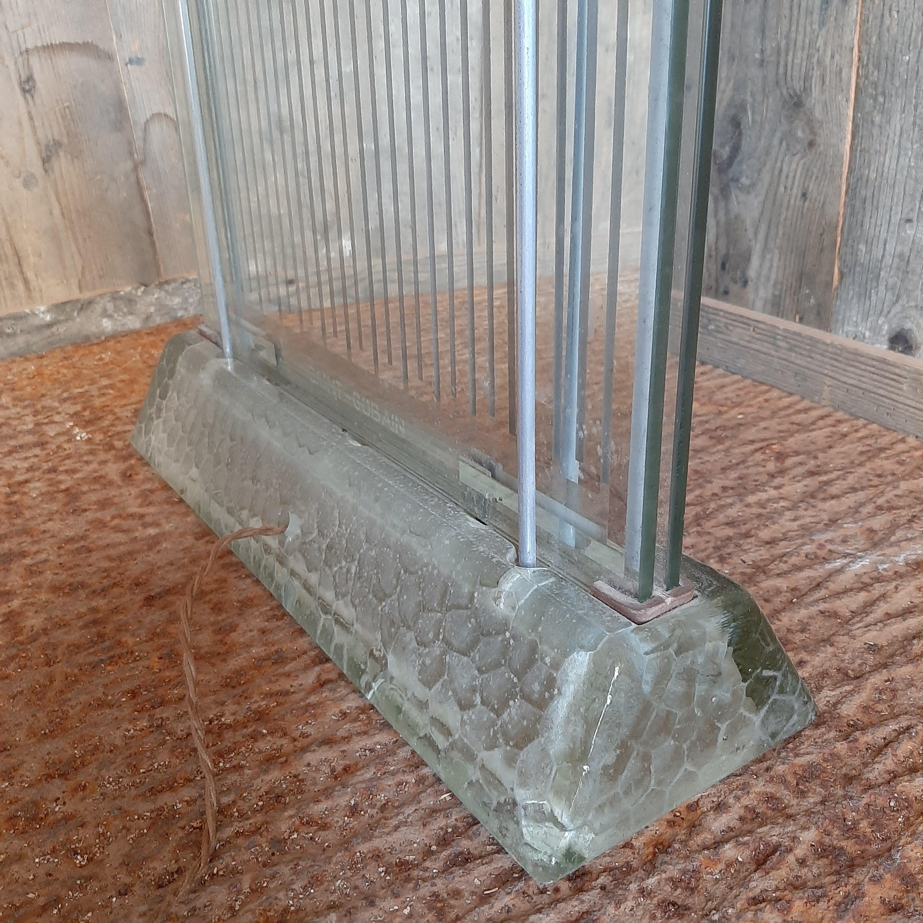 French Art Deco Glass Radiator by Rene Coulon for Saint Gobain In Good Condition For Sale In Baambrugge, NL
