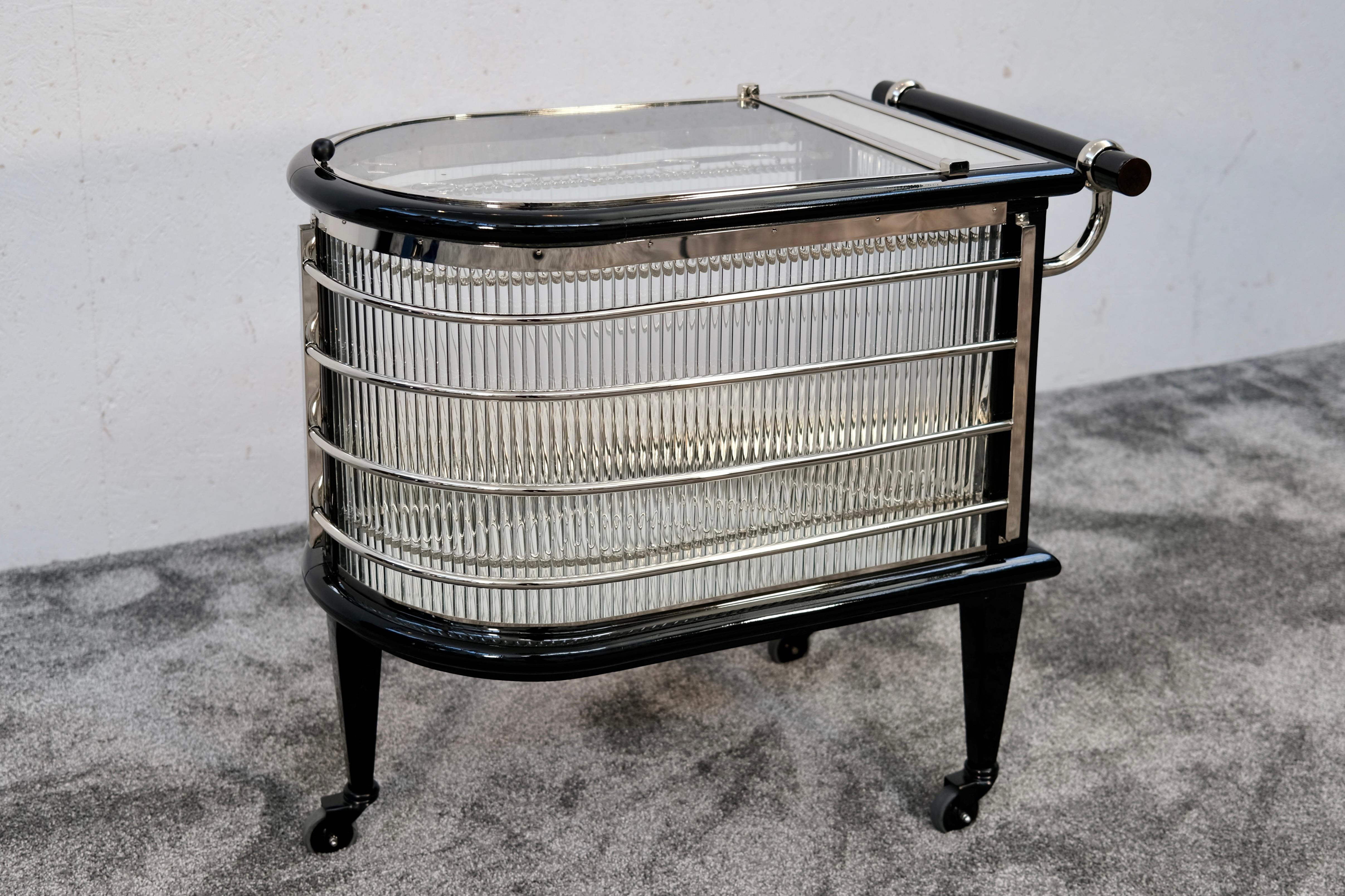 Carrito de Bar de Varillas de Cristal Art Decó Francés en Negro con Botelleros Cromados, Años 30 en venta 6