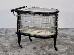 Chariot de bar Art déco français en verre noir avec porte-bouteilles chromés, années 1930