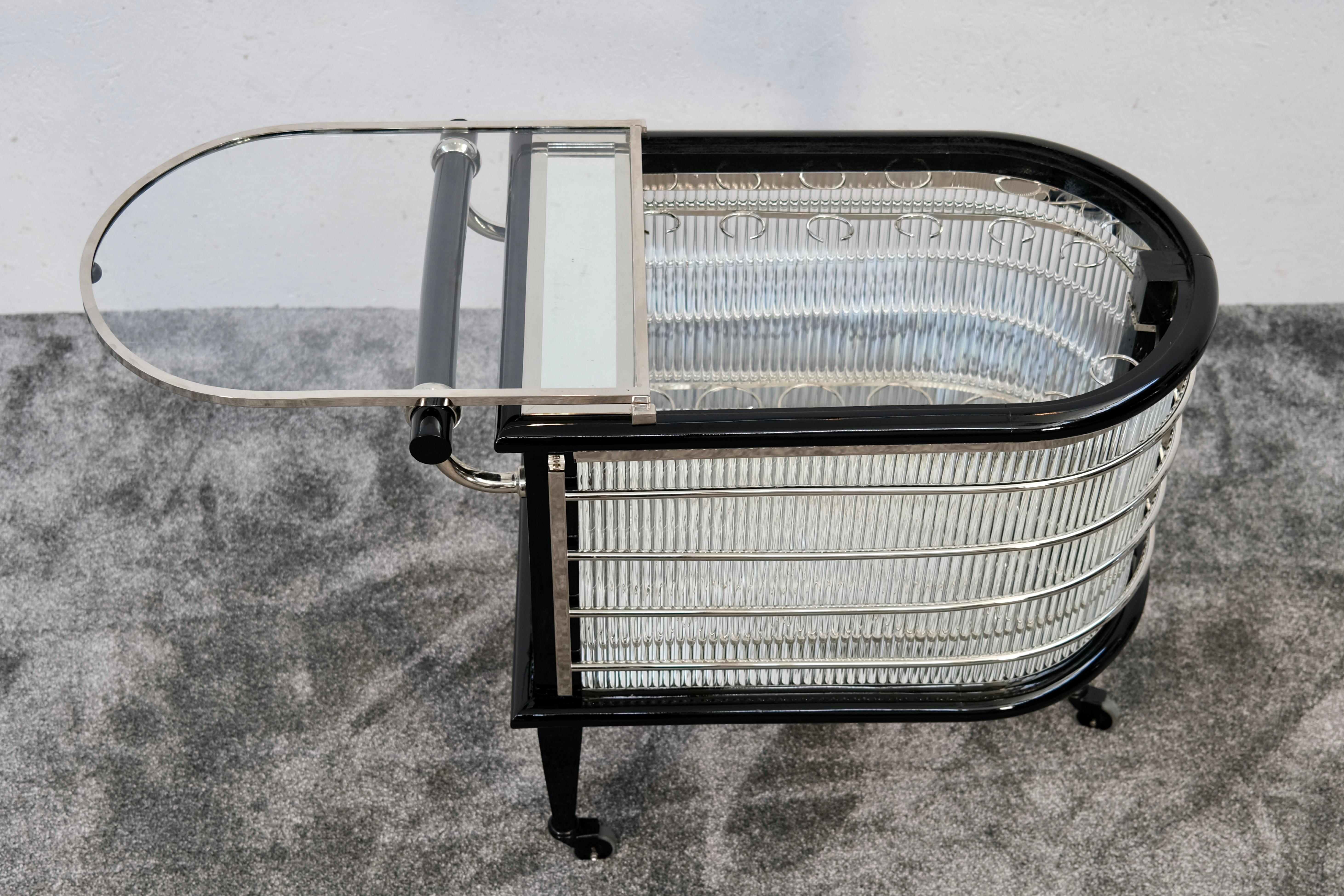 Carrito de Bar de Varillas de Cristal Art Decó Francés en Negro con Botelleros Cromados, Años 30 mediados del siglo XX en venta