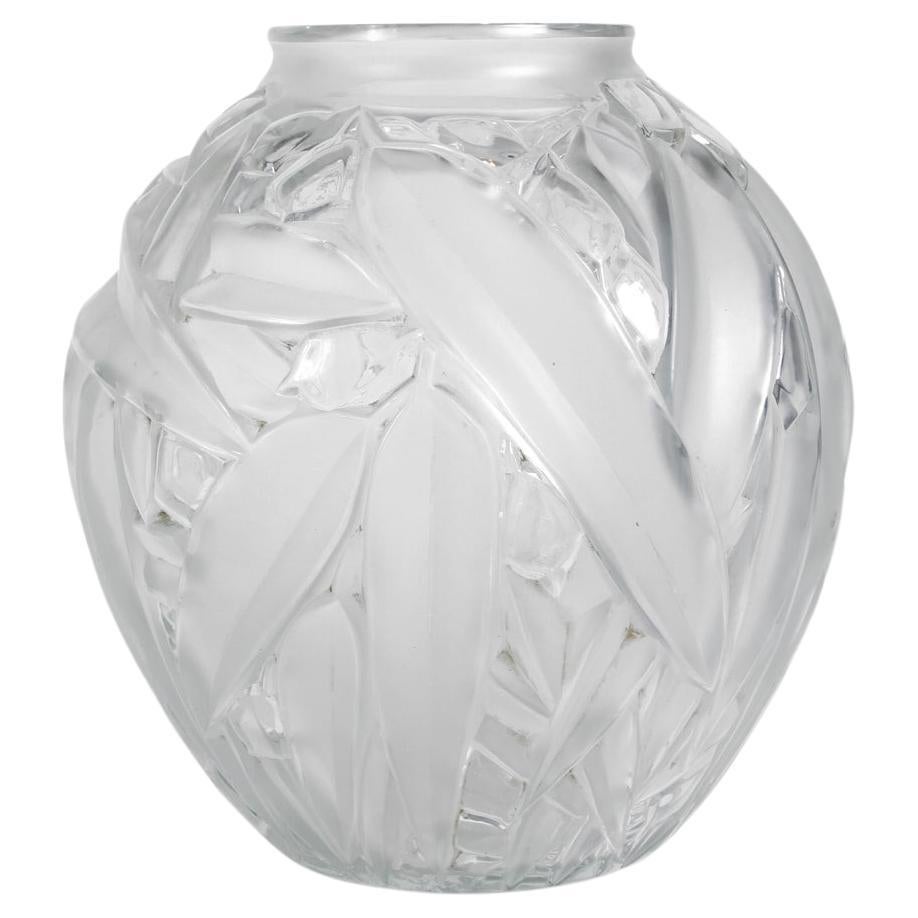 French Art Deco glass vase by Dieupart  For Sale