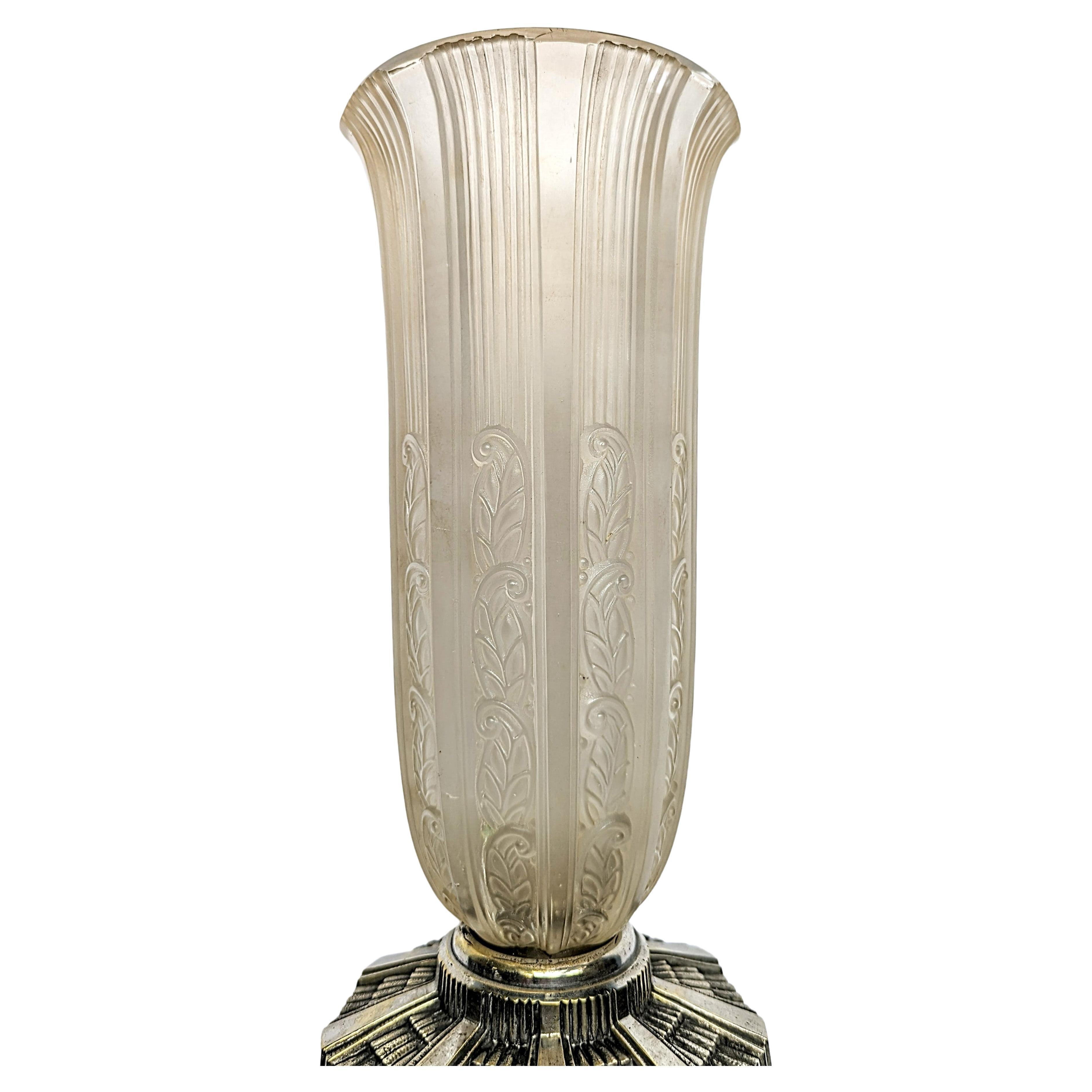 20th Century French Art Deco Glass Vase by Hettier & Vincent For Sale