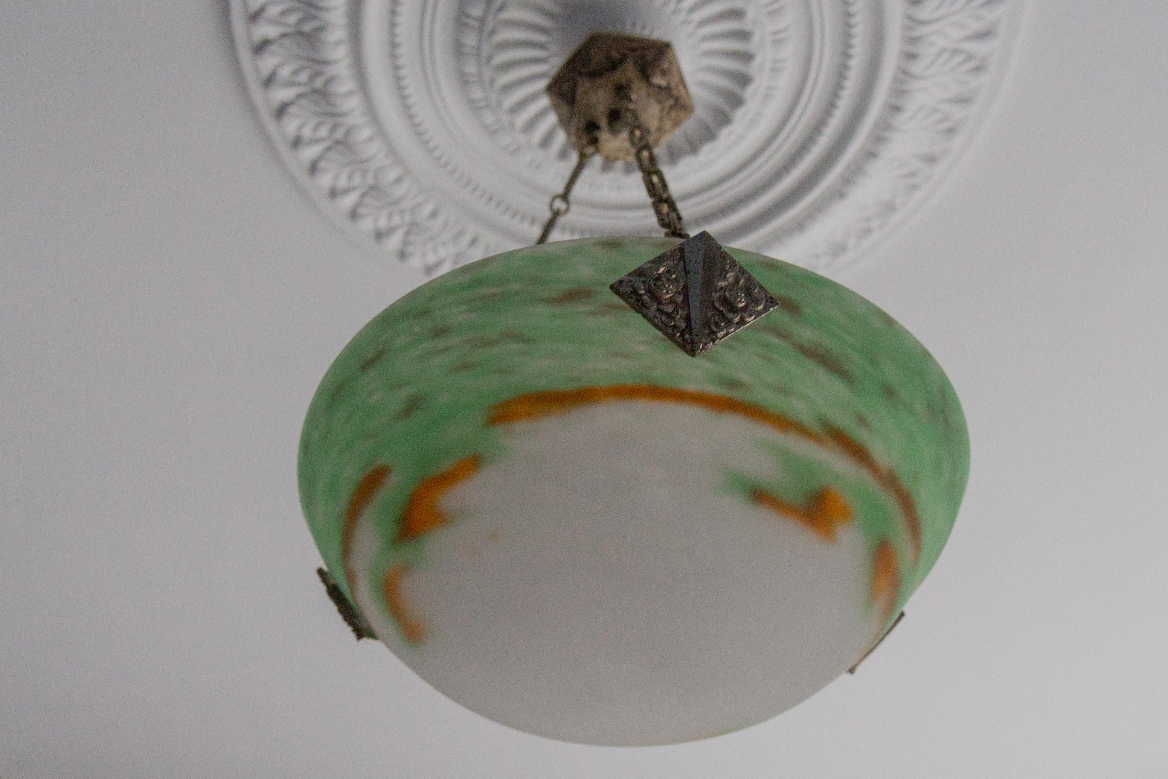 French Art Deco Green Glass Pendant Light by Muller Frères Luneville, 1920s For Sale 3