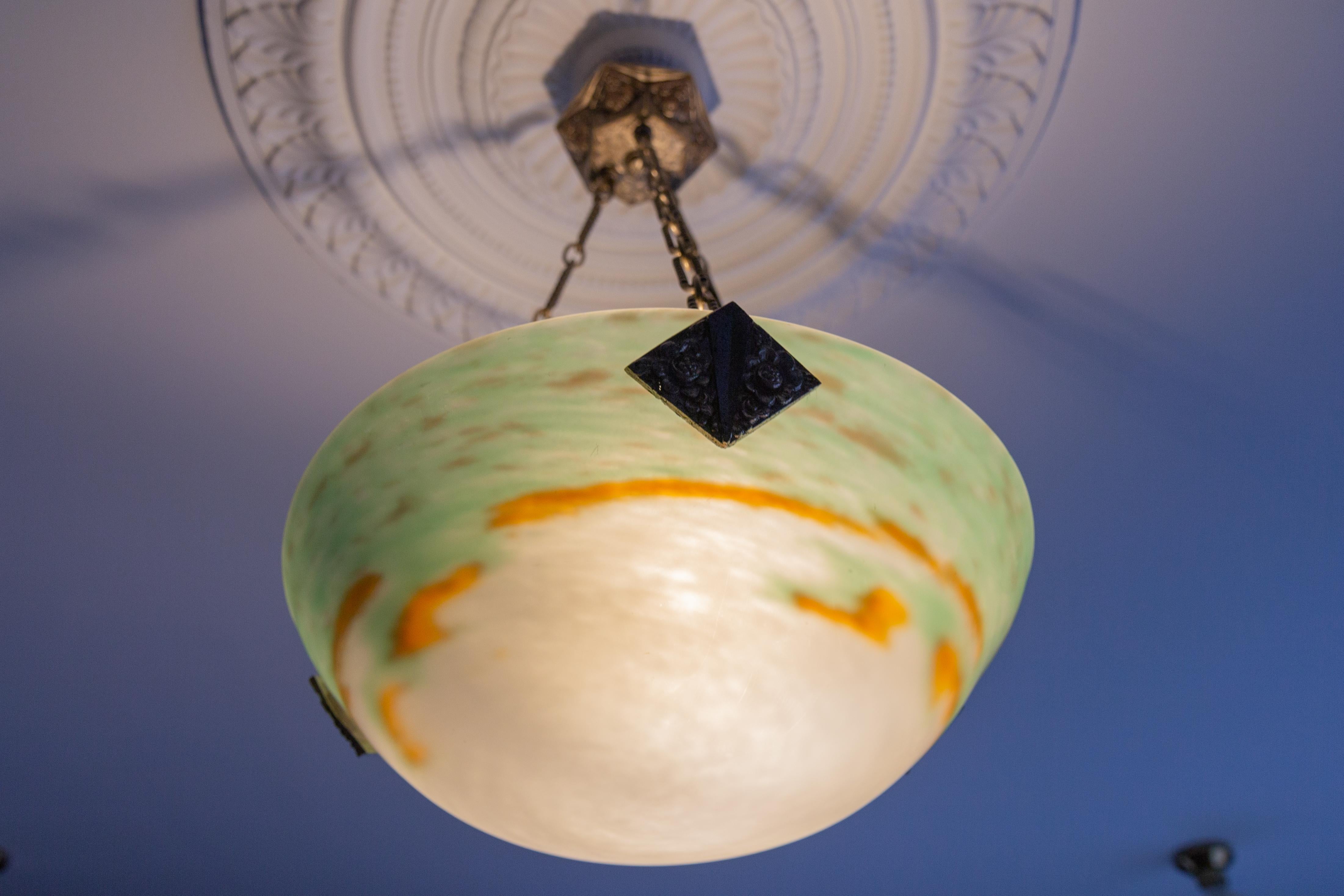 French Art Deco Green Glass Pendant Light by Muller Frères Luneville, 1920s For Sale 4