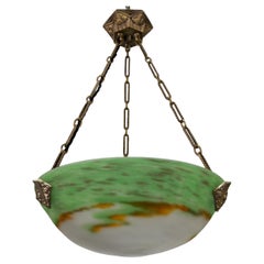 Lampe suspendue en verre vert de style Art déco français par Muller Frères Luneville, années 1920