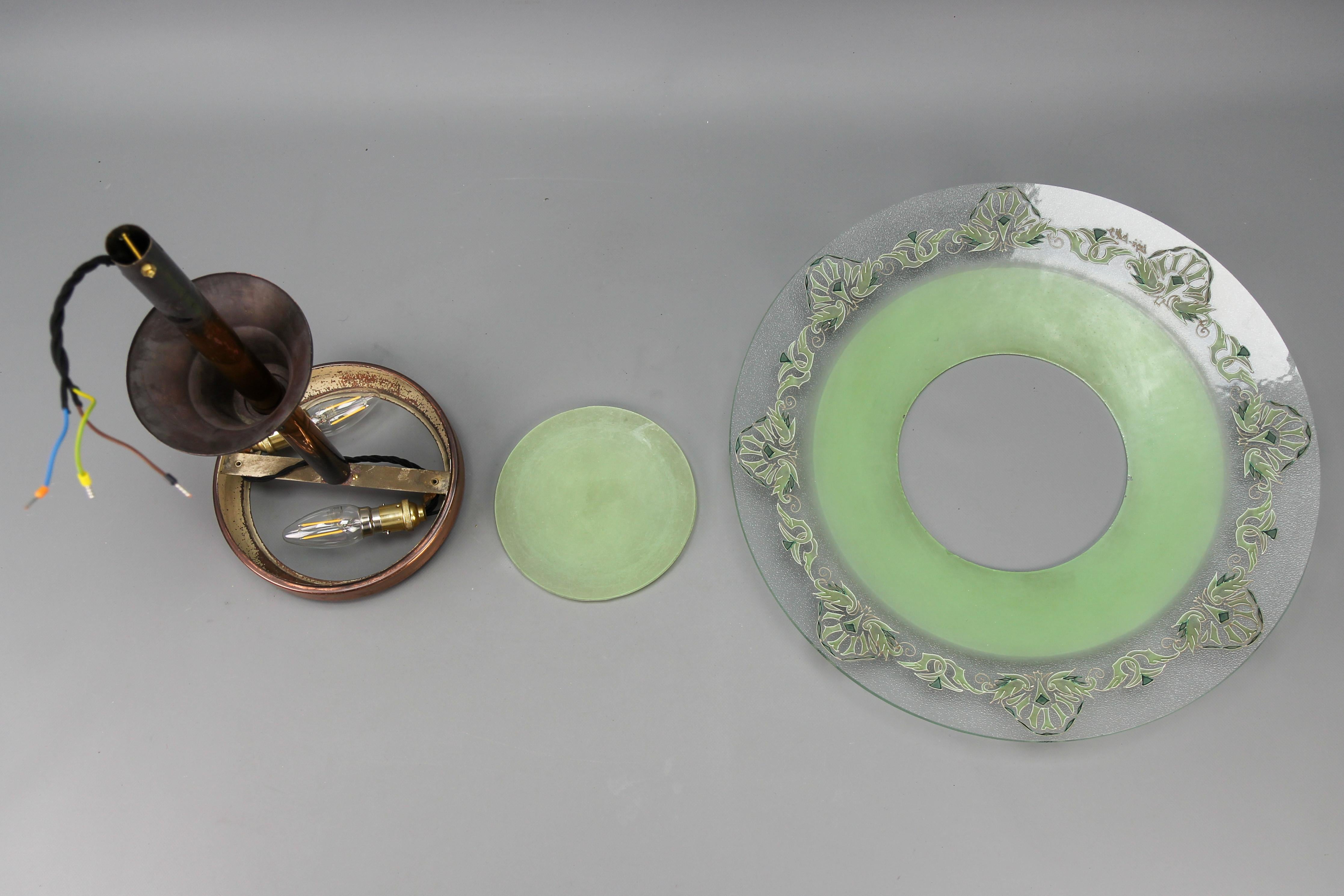 Französischer Art-déco-Kronleuchter aus grünem strukturiertem Glas und Kupfer von Loys Lucha, Art déco im Angebot 14