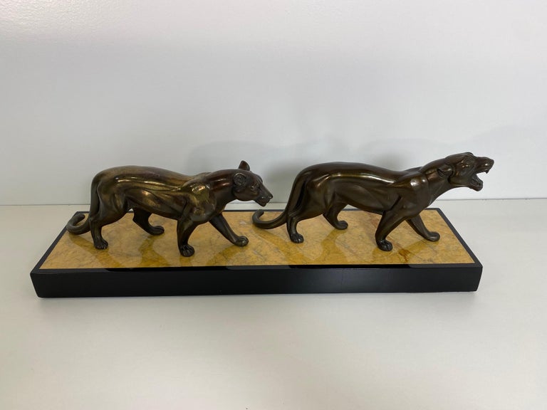French Art Deco Group of Panthers Sculpture, 1930s In Good Condition For Sale In Meda, MB