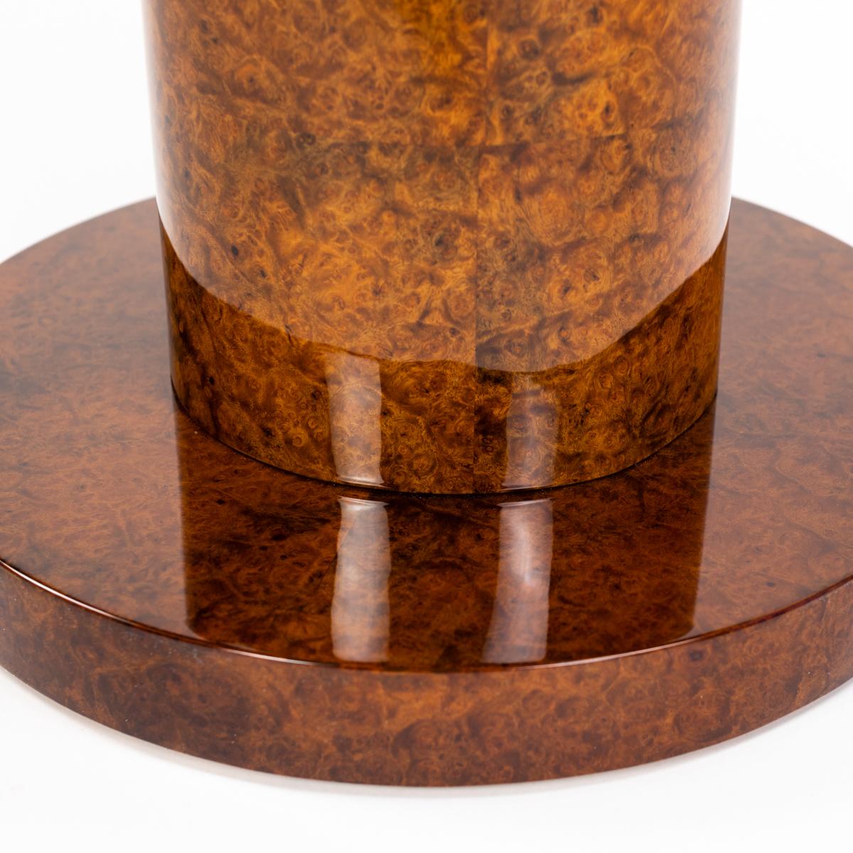 French Art Déco Gueridon, Coffee Table Amboyna Veneer High Gloss Lacquer, 1930s In Excellent Condition In Salzburg, AT