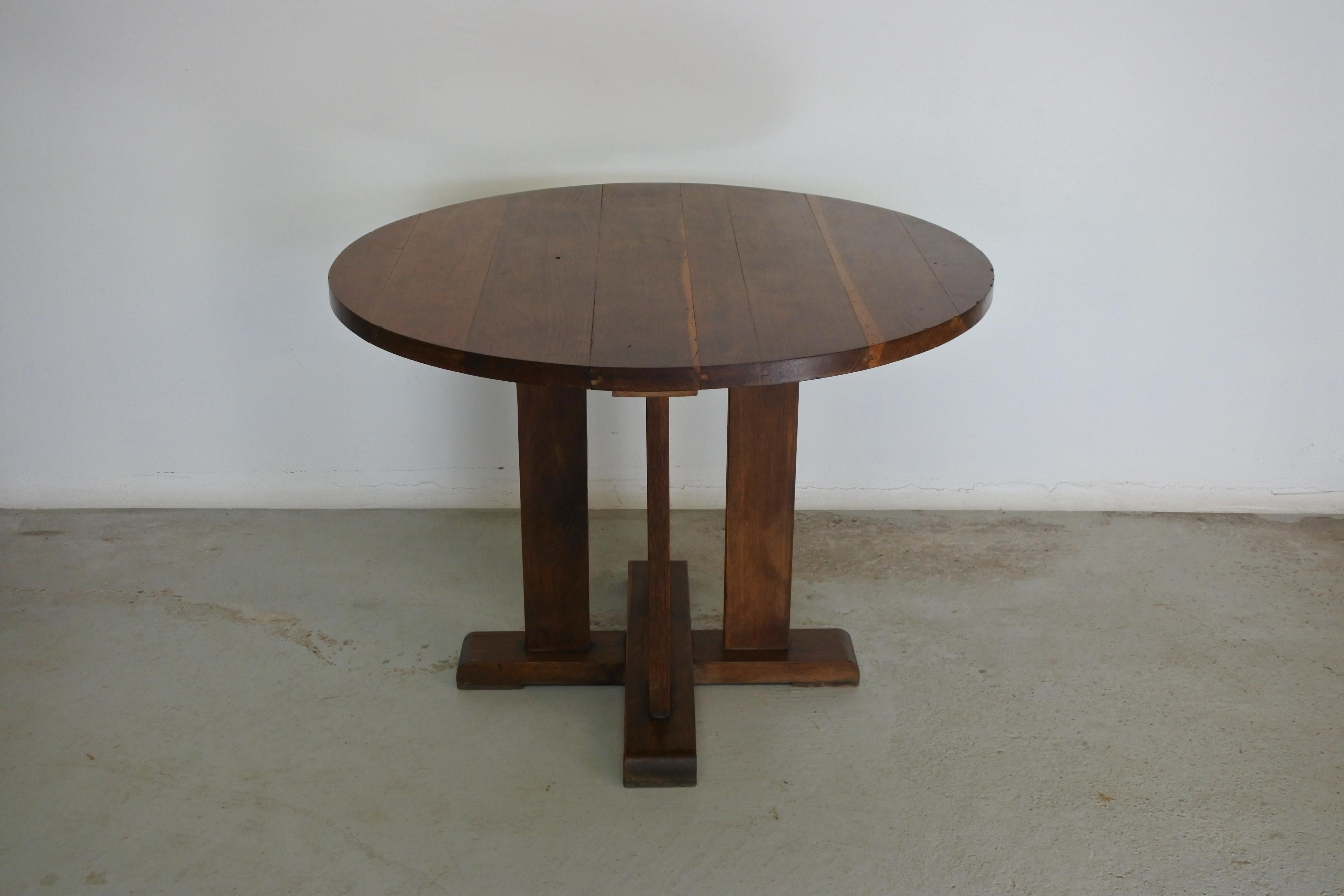 Mid-20th Century French Art Deco Gueridon Table in Solid Oak Wood 1930s