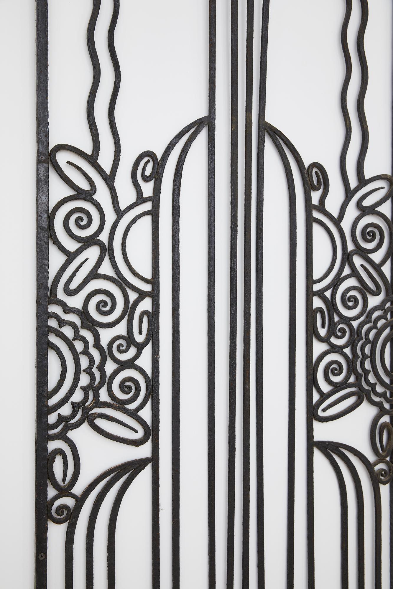 French Art Deco Hammered Iron Door Panel or Gate in the Manner of Edgar Brandt In Fair Condition In Brooklyn, NY
