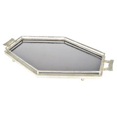 Französisches Art déco-Tablett aus gehämmertem Eisen im Art déco-Stil mit schwarzem Glas, Raymond Subes zugeschrieben