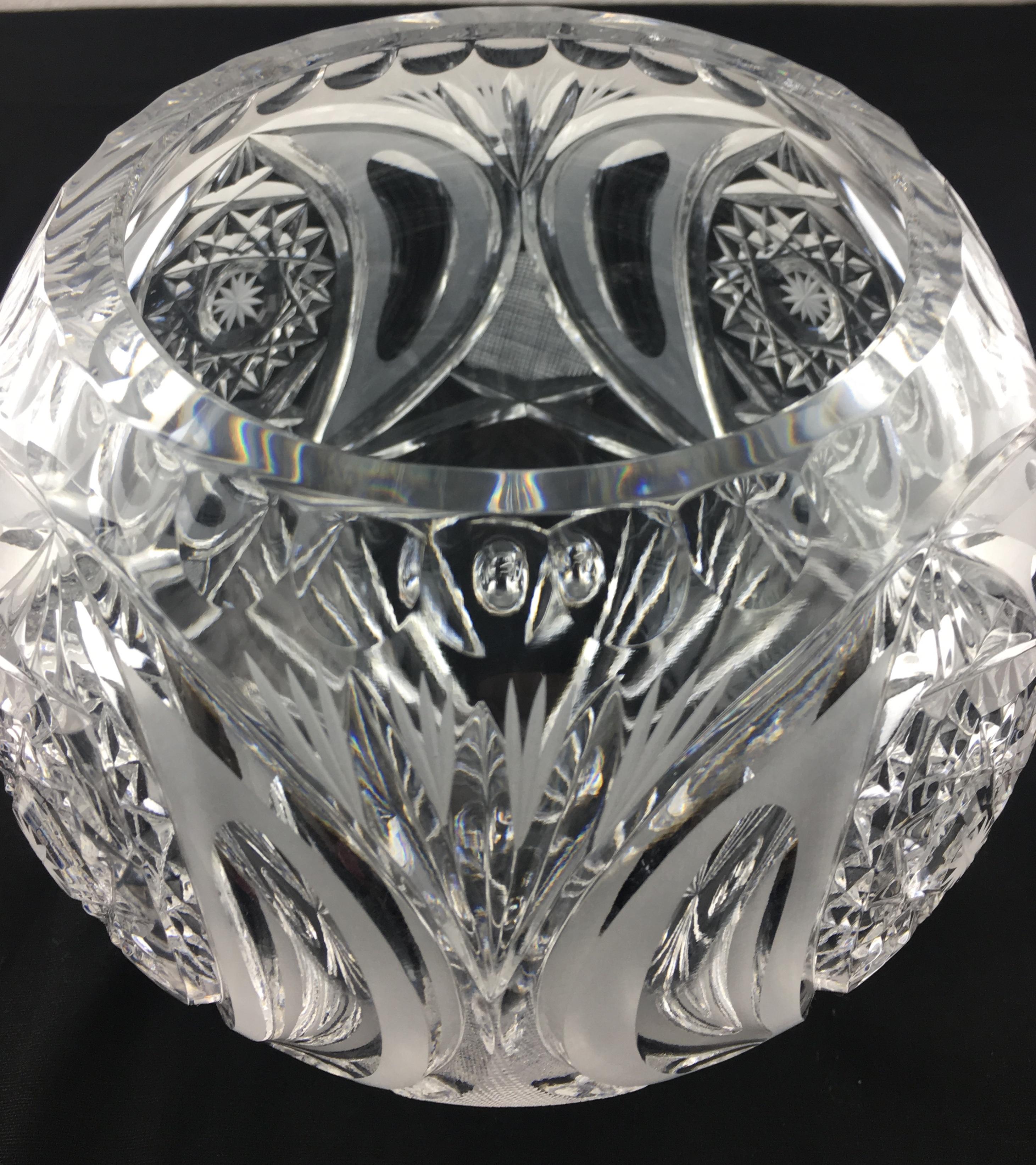 Hand-Crafted Baccarat Art Deco Crystal Bowl