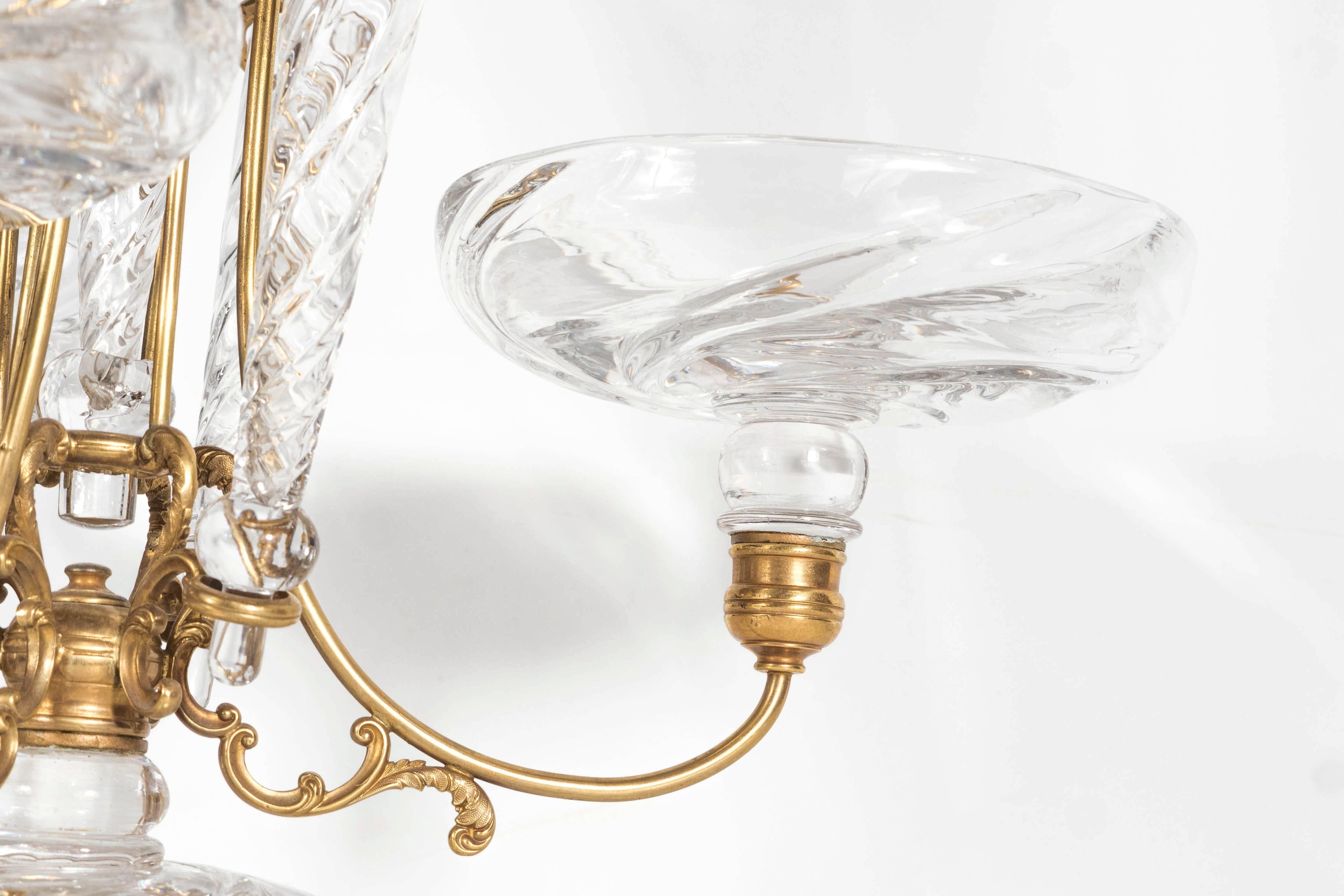 Französisch Art Deco mundgeblasenes Kristall und Messing Schnörkelform Design Epergne im Angebot 1