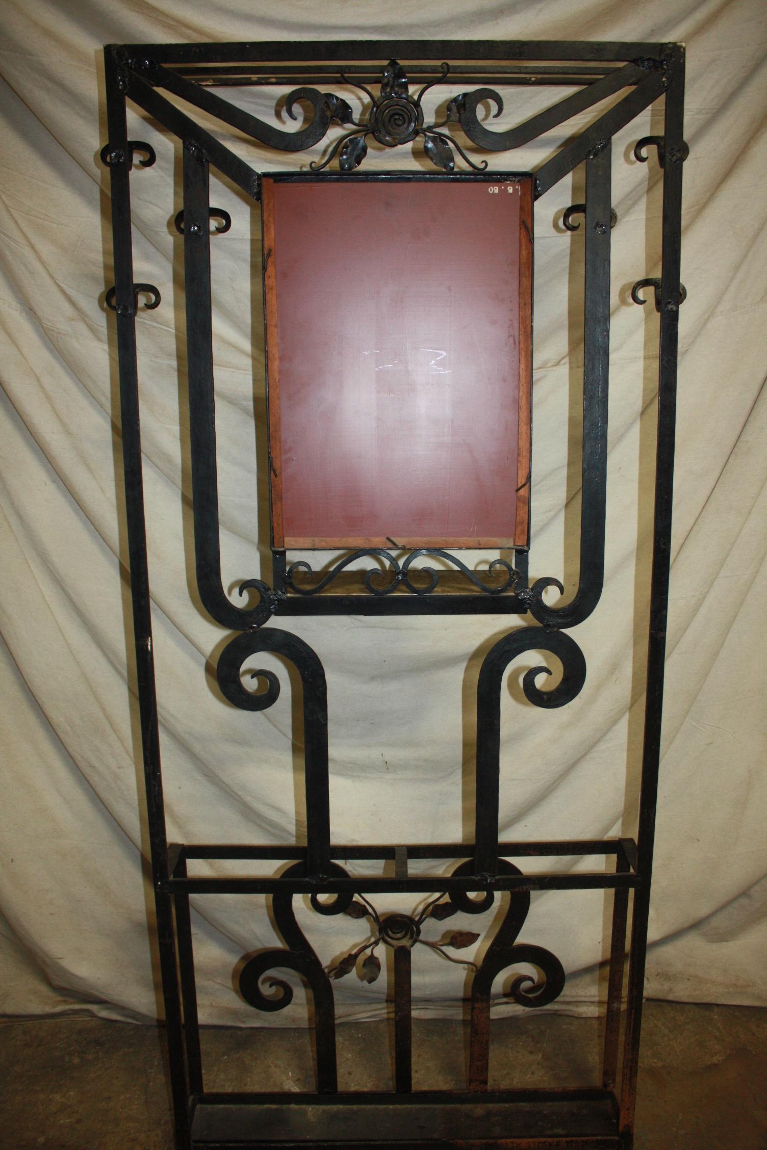Iron French Art Deco Hang-Coat For Sale