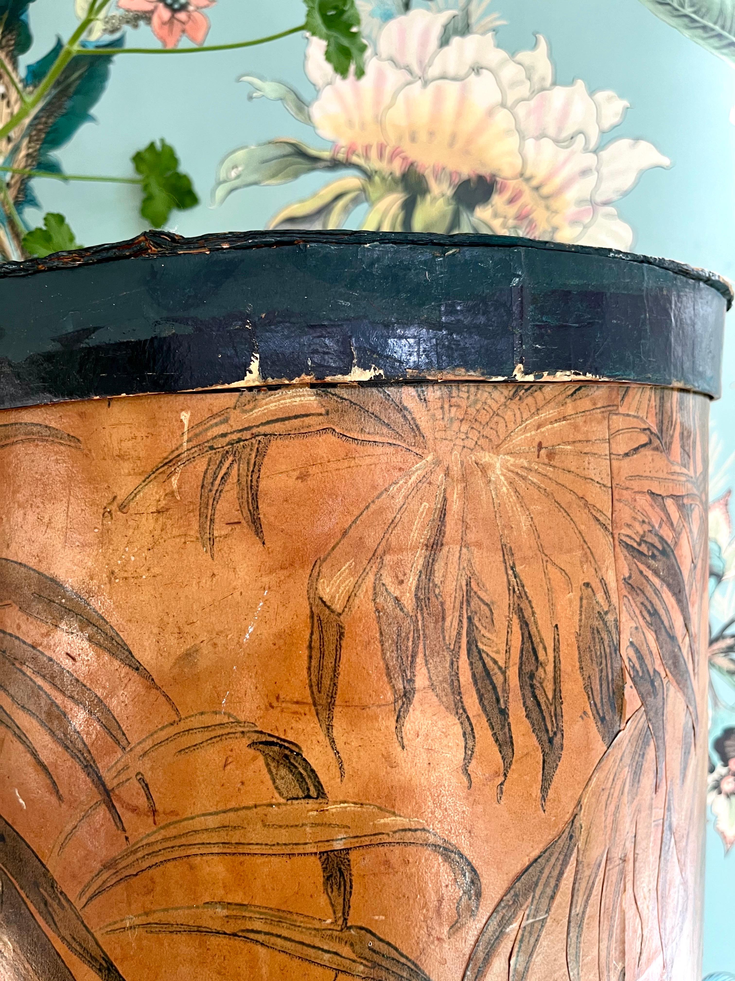 French Art Deco Hat Box with Exotic Leaf Motif, 1920s–1930s For Sale 8