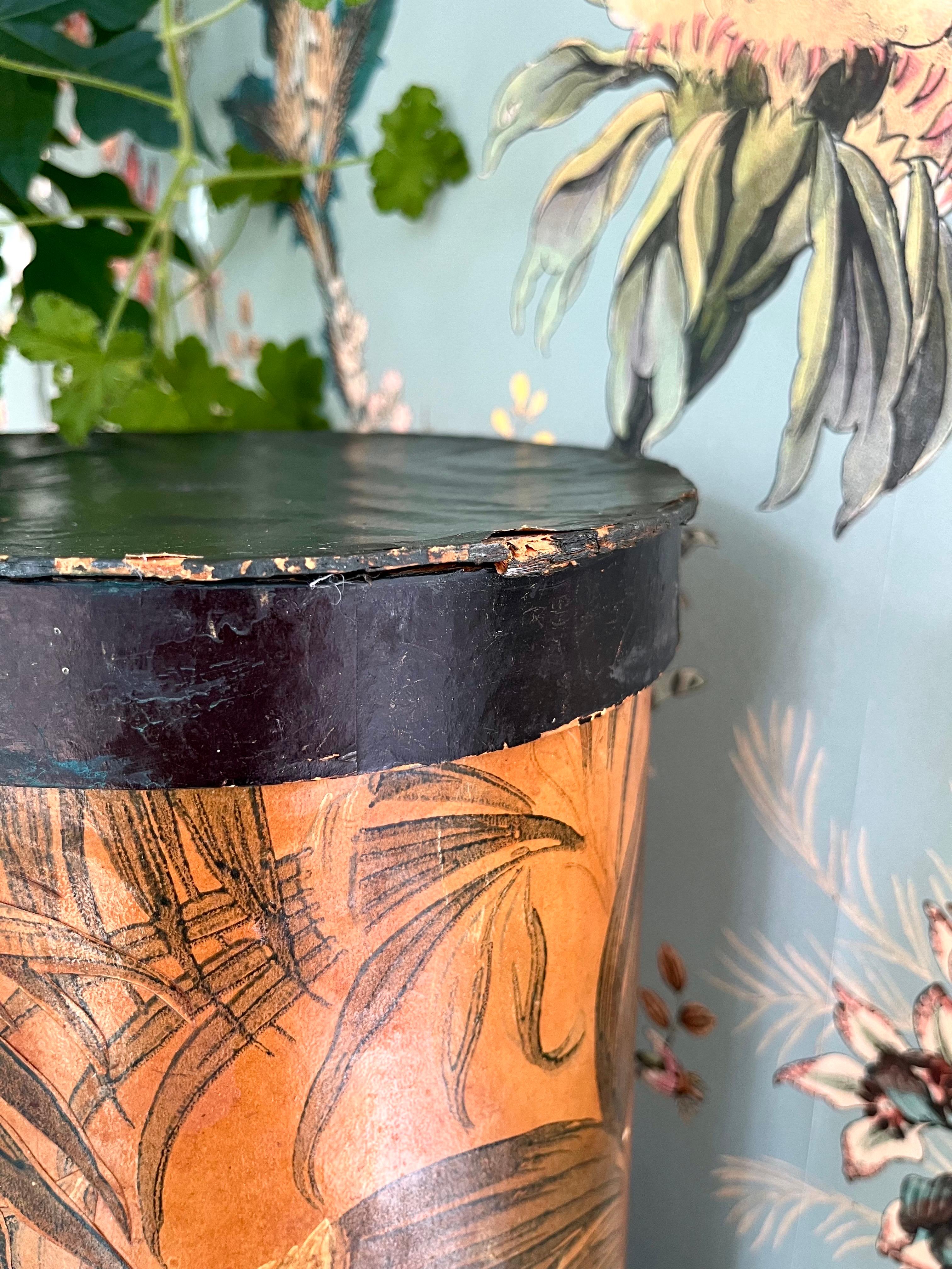 French Art Deco Hat Box with Exotic Leaf Motif, 1920s–1930s For Sale 9