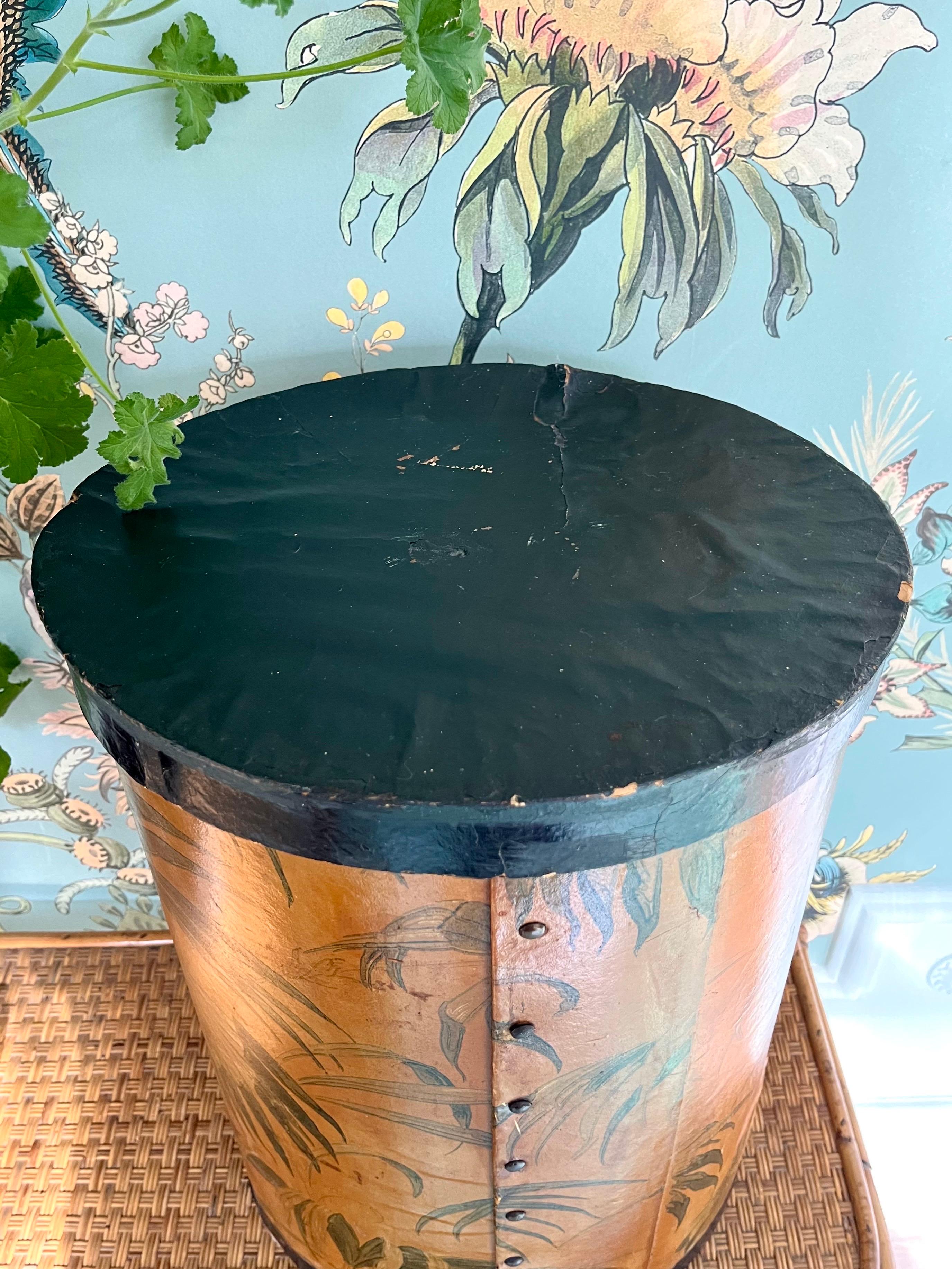 French Art Deco Hat Box with Exotic Leaf Motif, 1920s–1930s For Sale 1