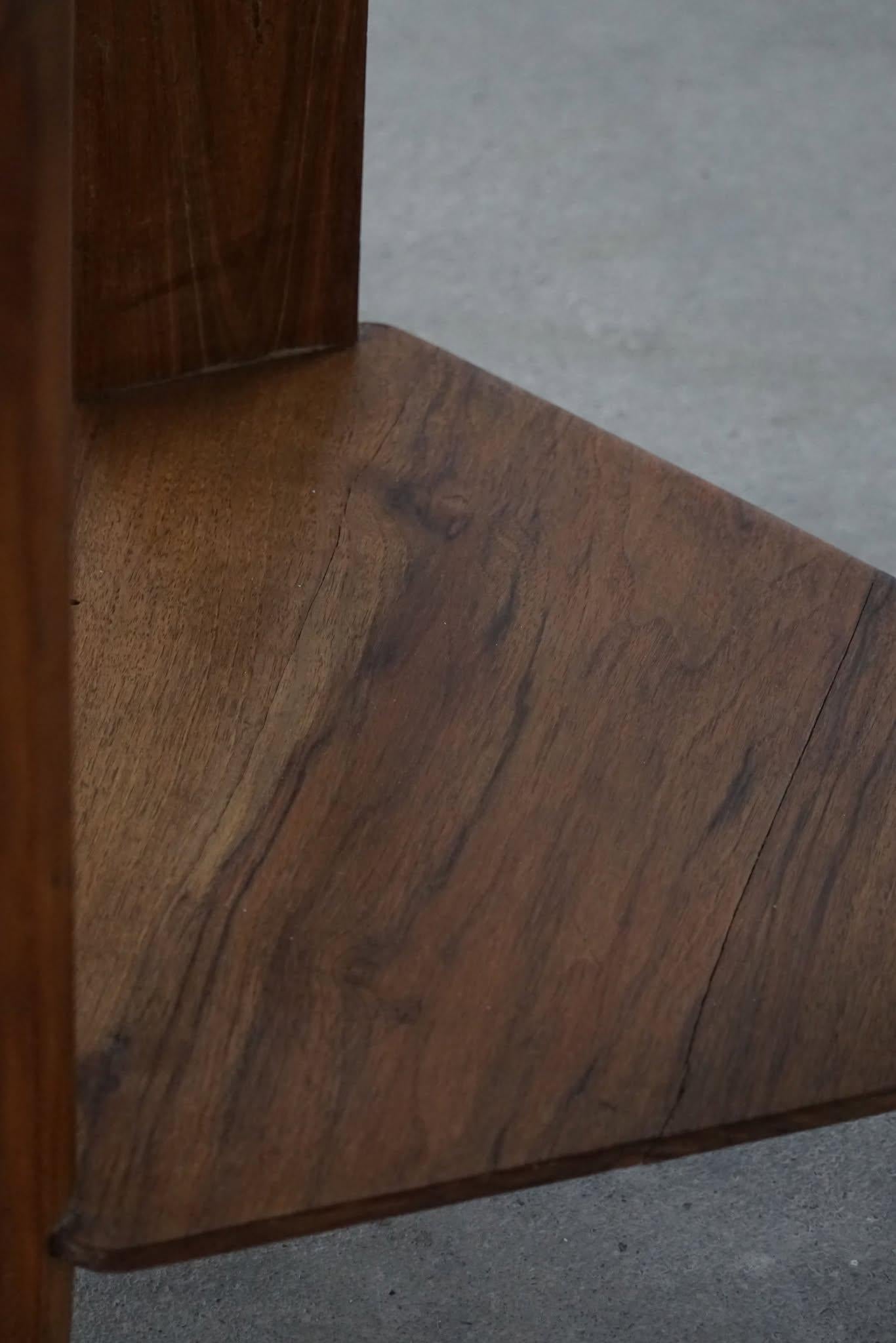Tavolino a forma di esagono in legno di noce, Art Deco francese, anni '30 3