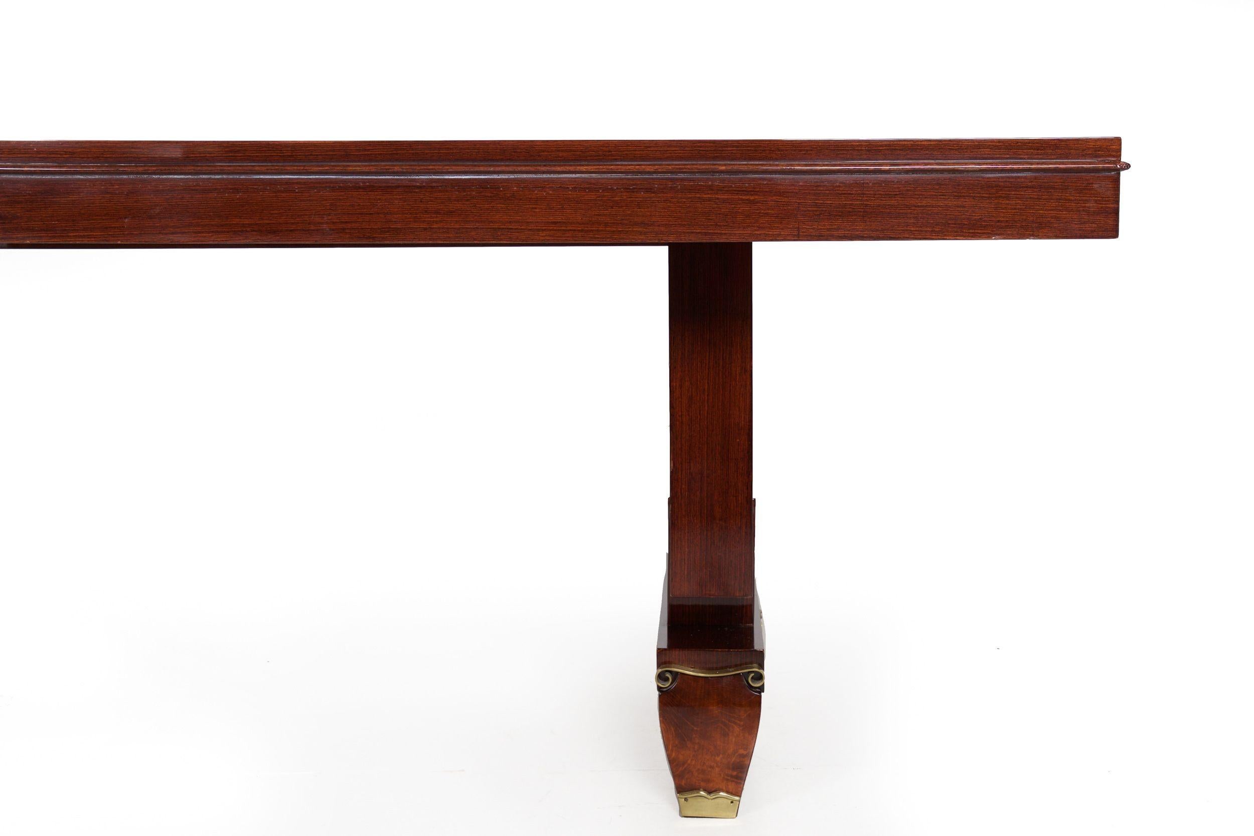 French Art Deco Inlaid Mother-of-Pearl Rosewood Dining Table, circa 1940s For Sale 4