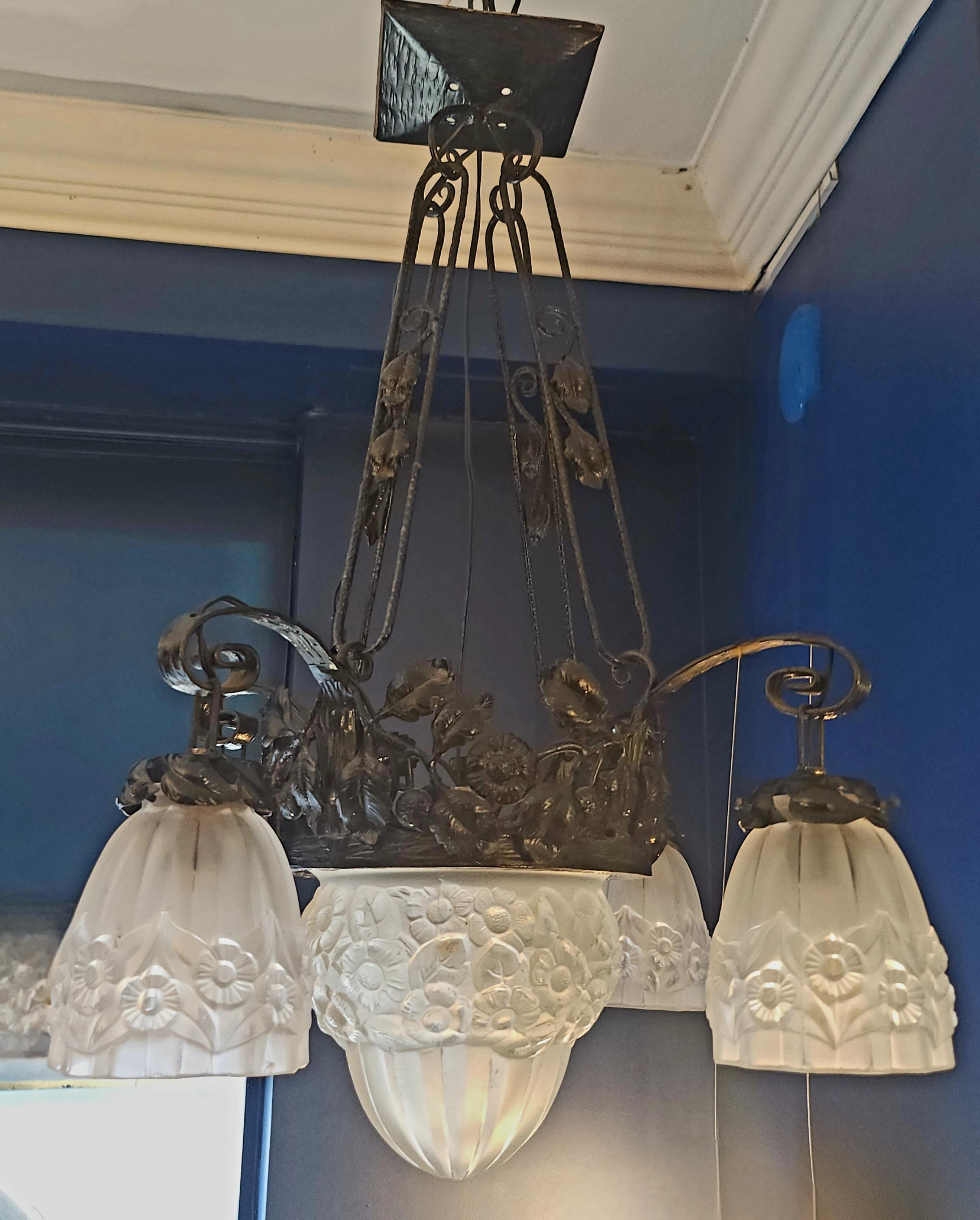 French Art Deco Iron Glass Chandelier  For Sale 5
