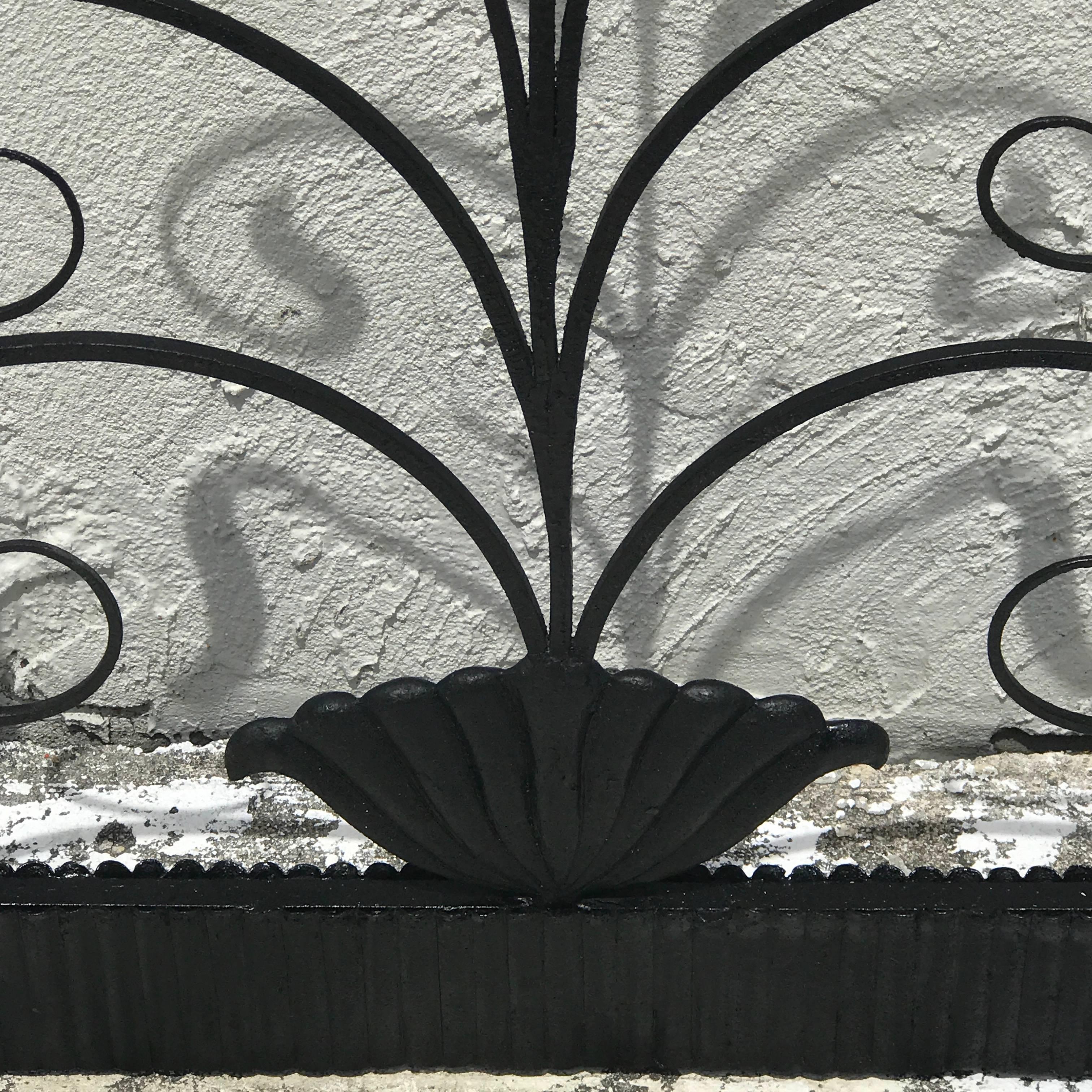 French Art Deco Iron Screen in the Manner of Edgar Brandt 1