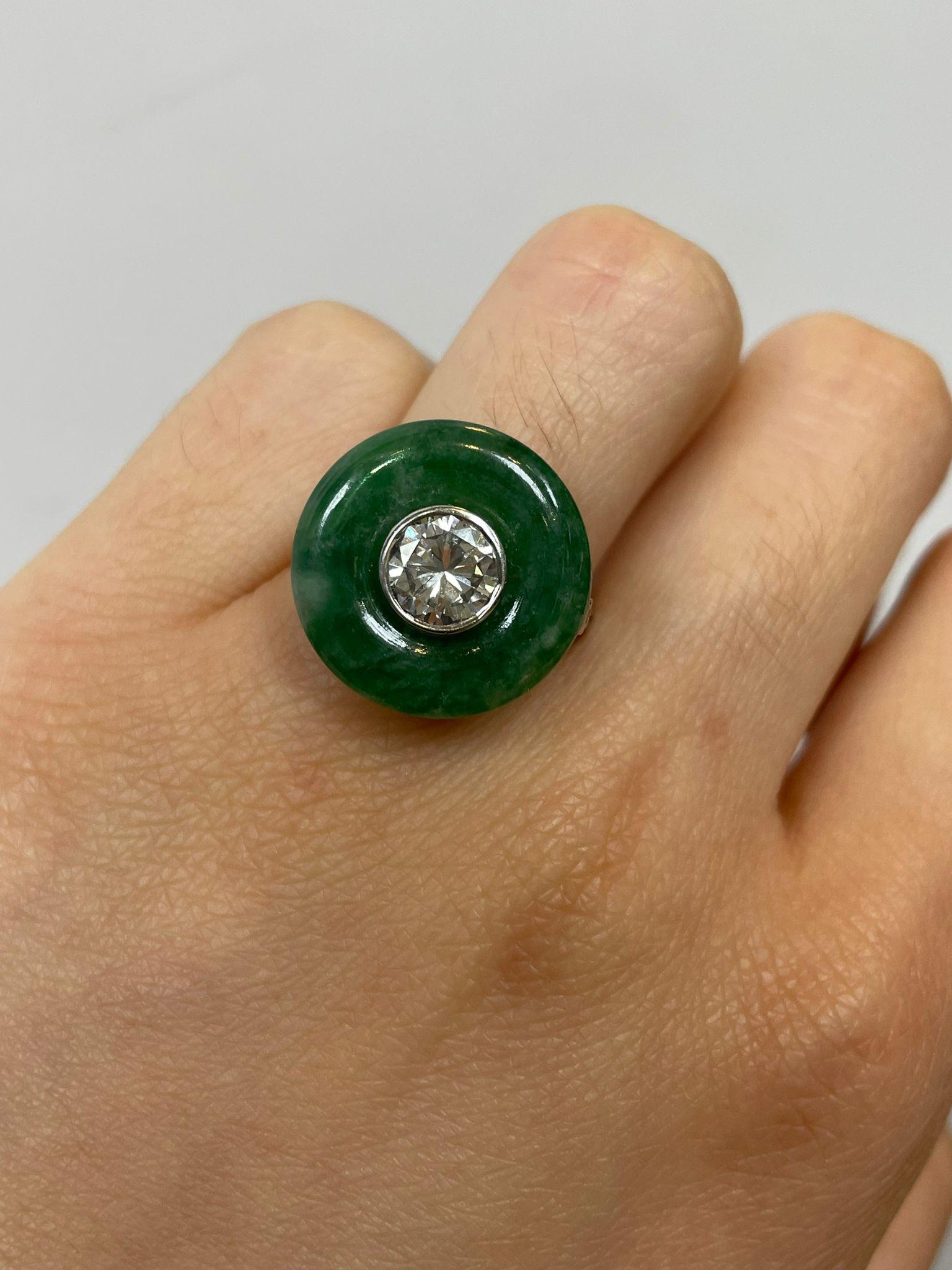 Round Cut French Art Deco Jade Diamond Ring For Sale
