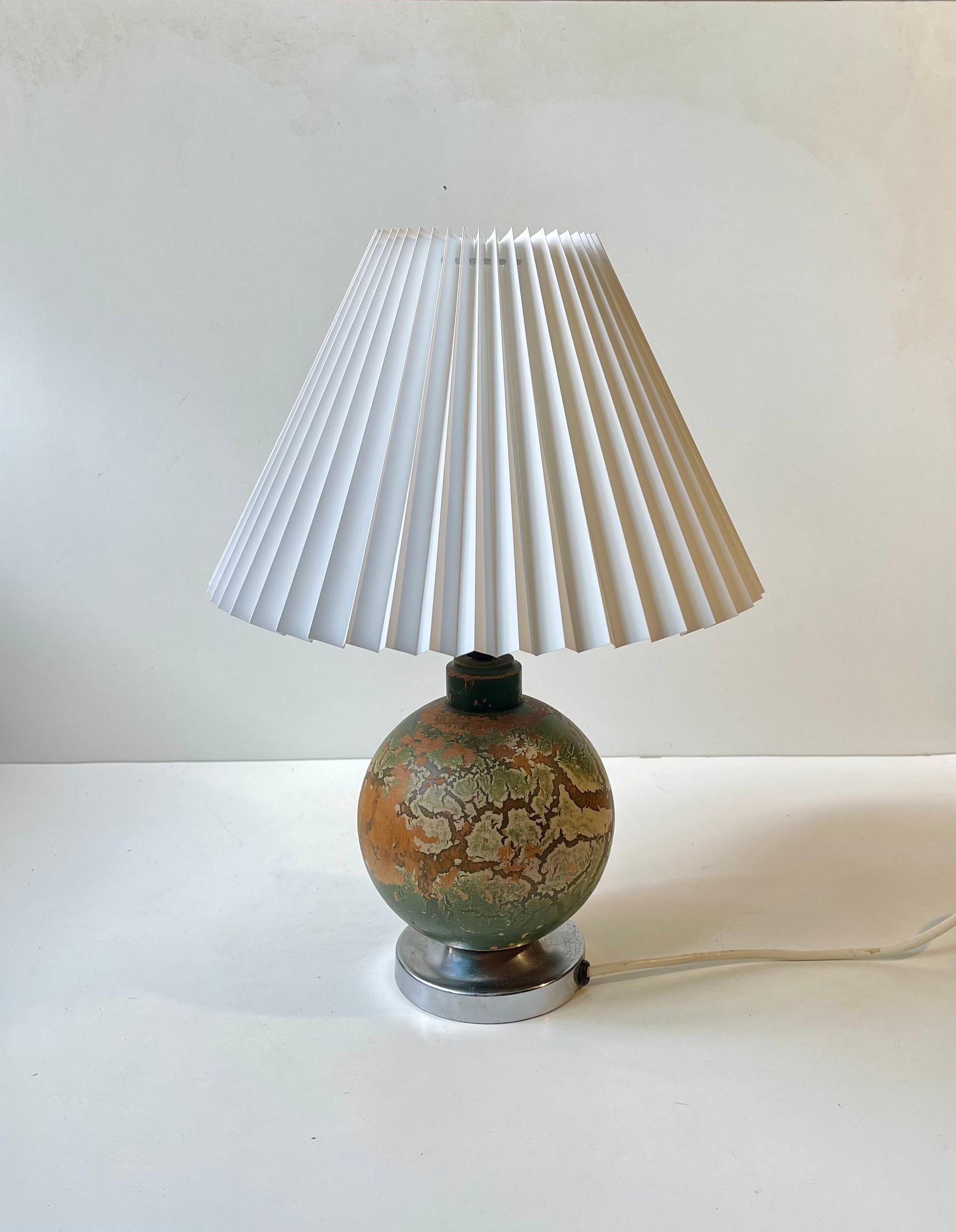 Art Déco Lampada da tavolo in legno craquelé in stile Art Deco francese di Jean Besnard, anni '20 in vendita