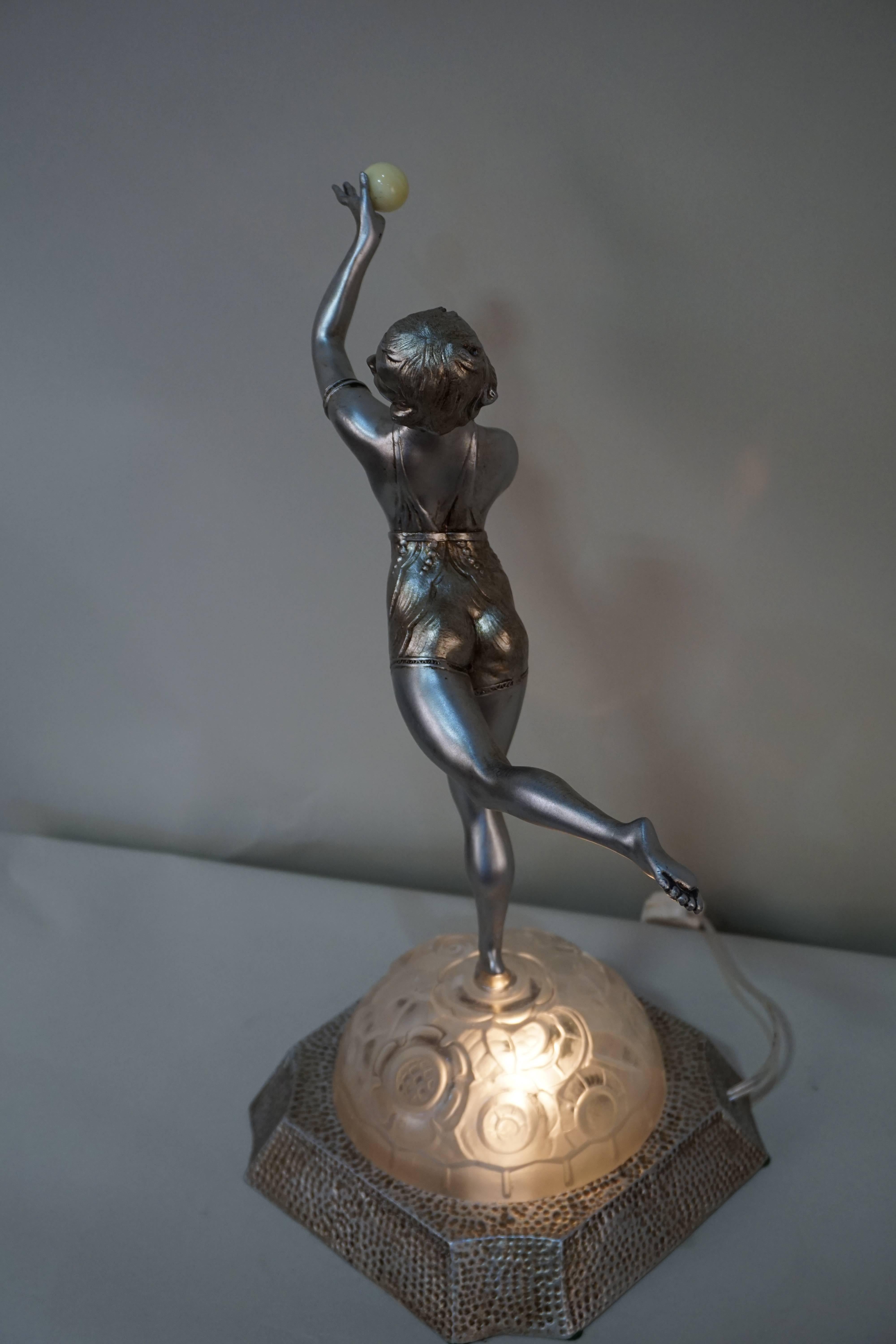 French Art Deco Juggler Dancing Girl Table Lamp by Limousin 2