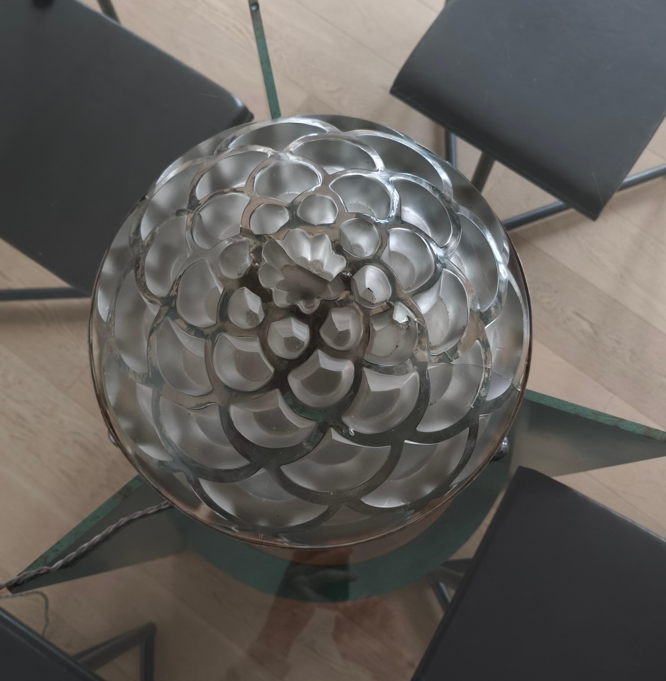 Lampe Art Déco par René Lalique 