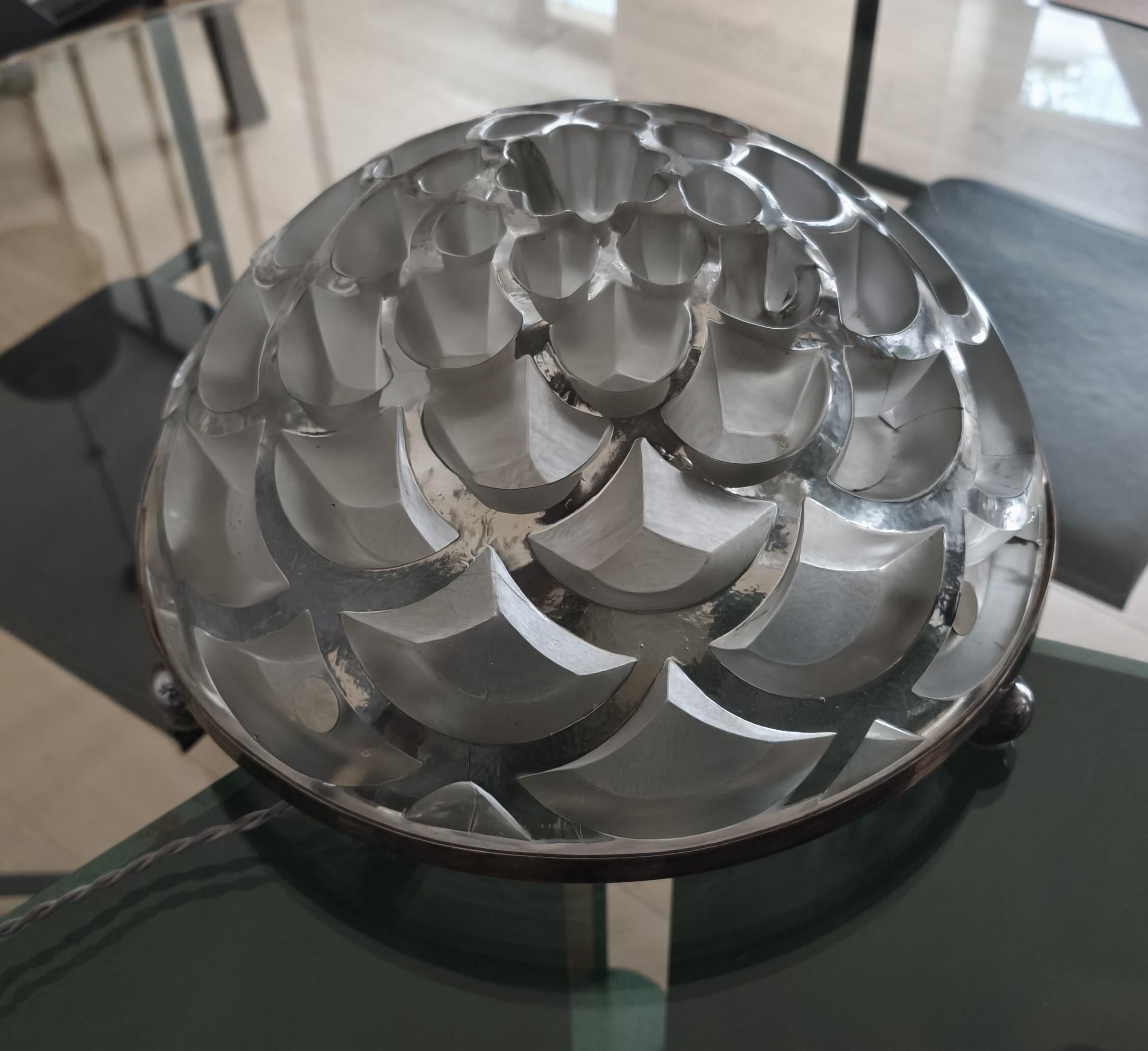 Lampe Art Déco par René Lalique 