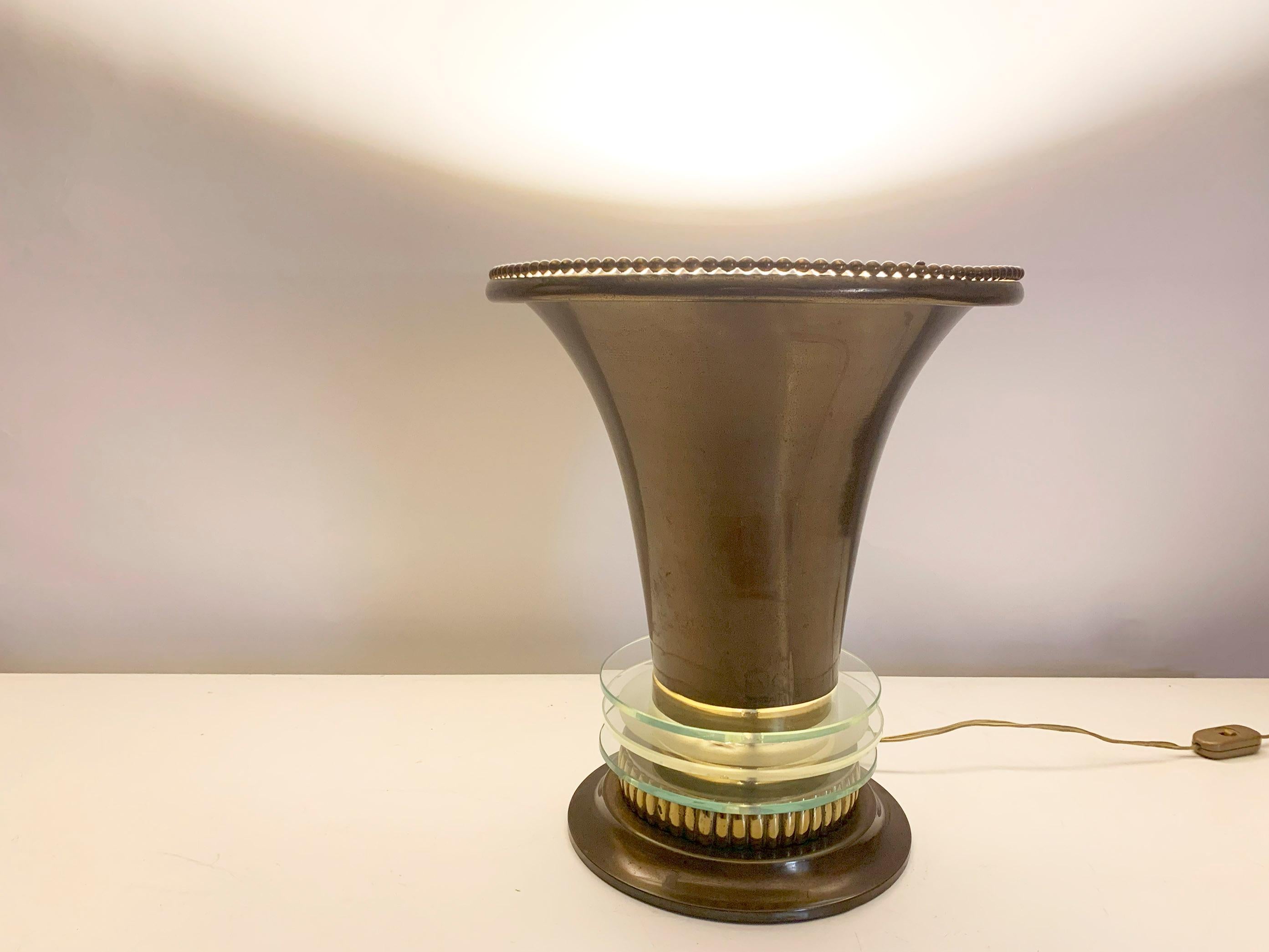 Milieu du XXe siècle Lampe Art Déco en laiton, à la manière de Rene Pottier, vers 1930 en vente