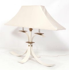 Lampada Art Deco francese con paralume in seta di circa 1930 Mid Century Modern