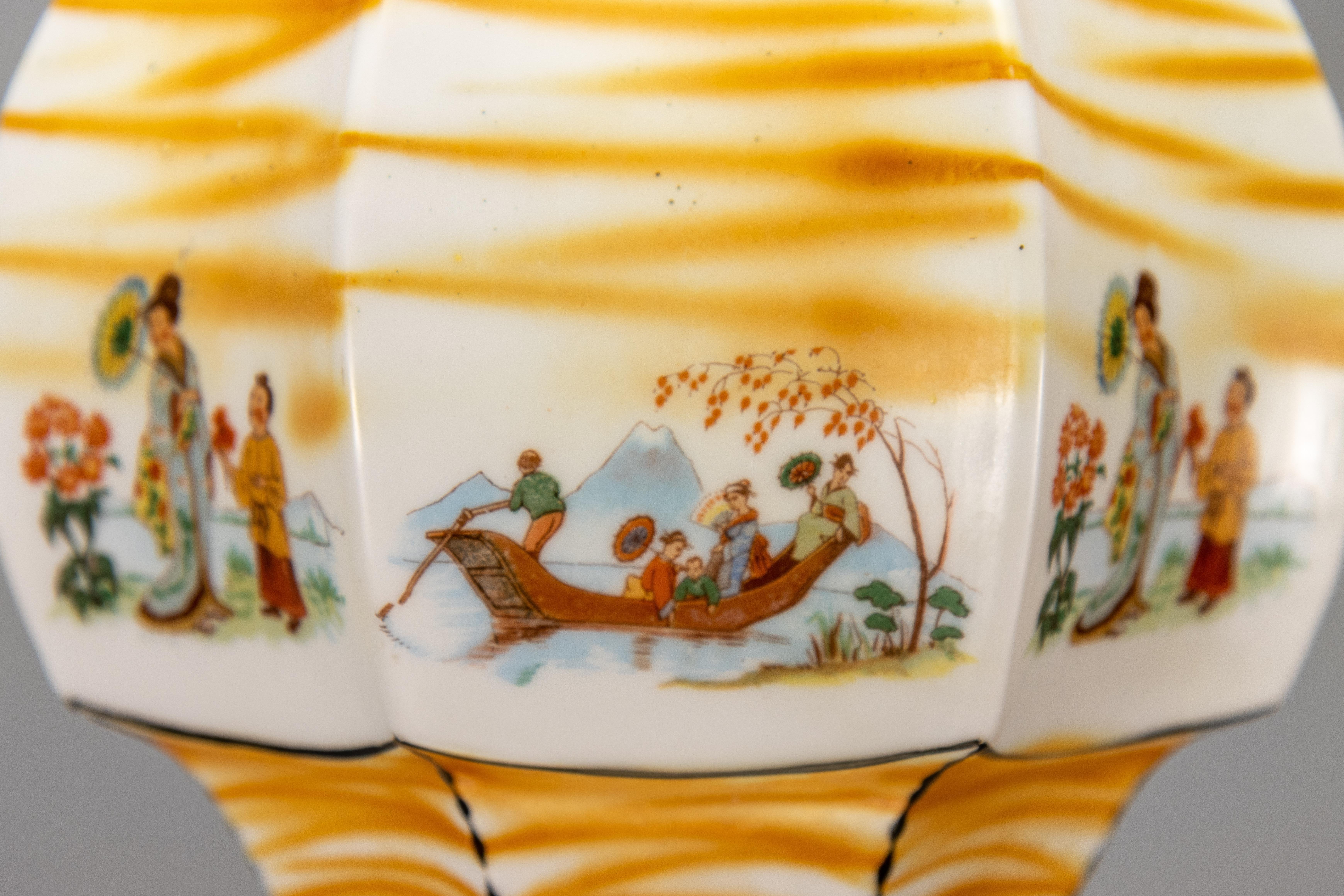 Lampada a sospensione francese Art Déco a forma di lanterna in vetro dipinto e ottone, anni '30 in vendita 8