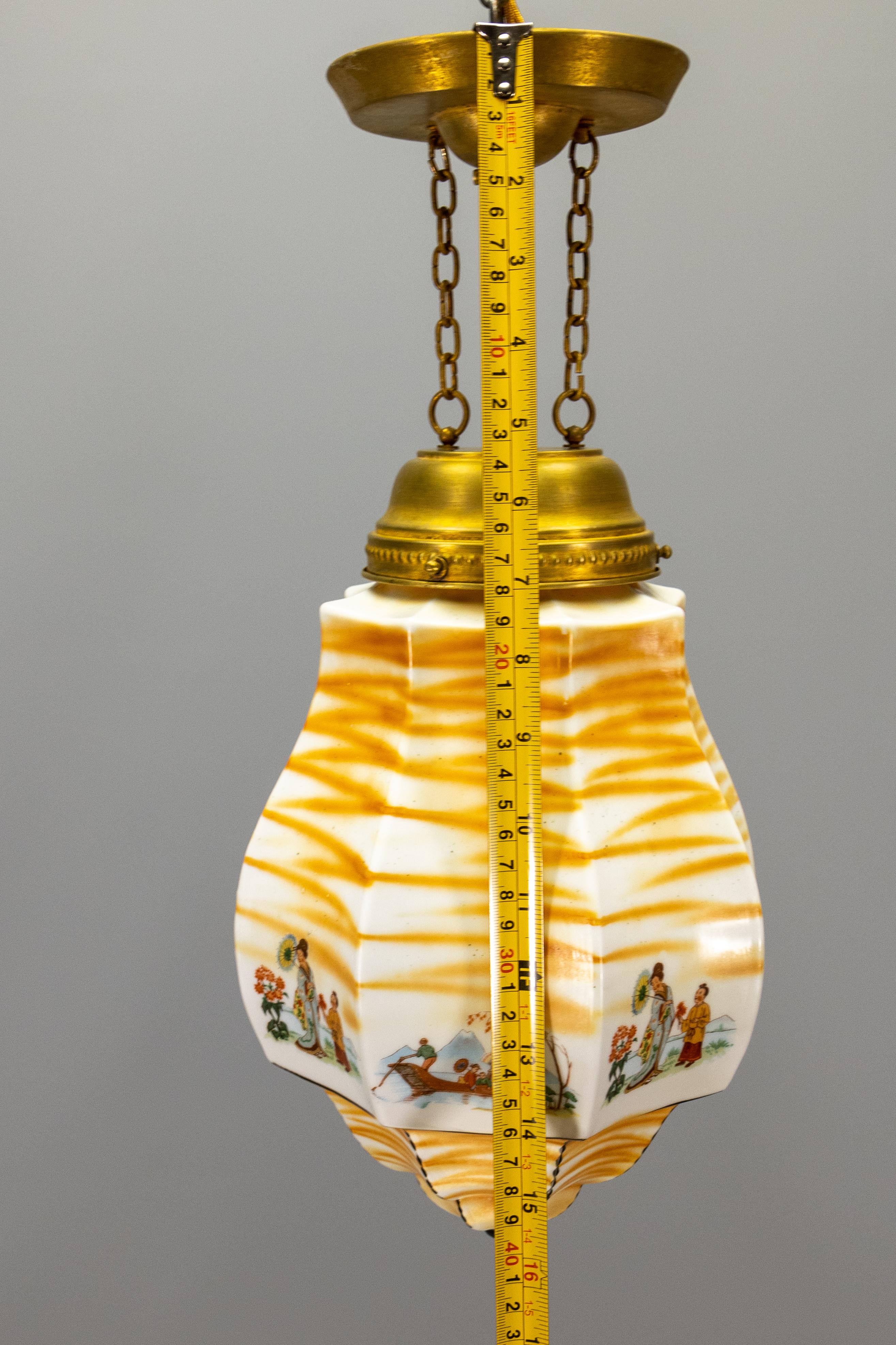 Lampada a sospensione francese Art Déco a forma di lanterna in vetro dipinto e ottone, anni '30 in vendita 10