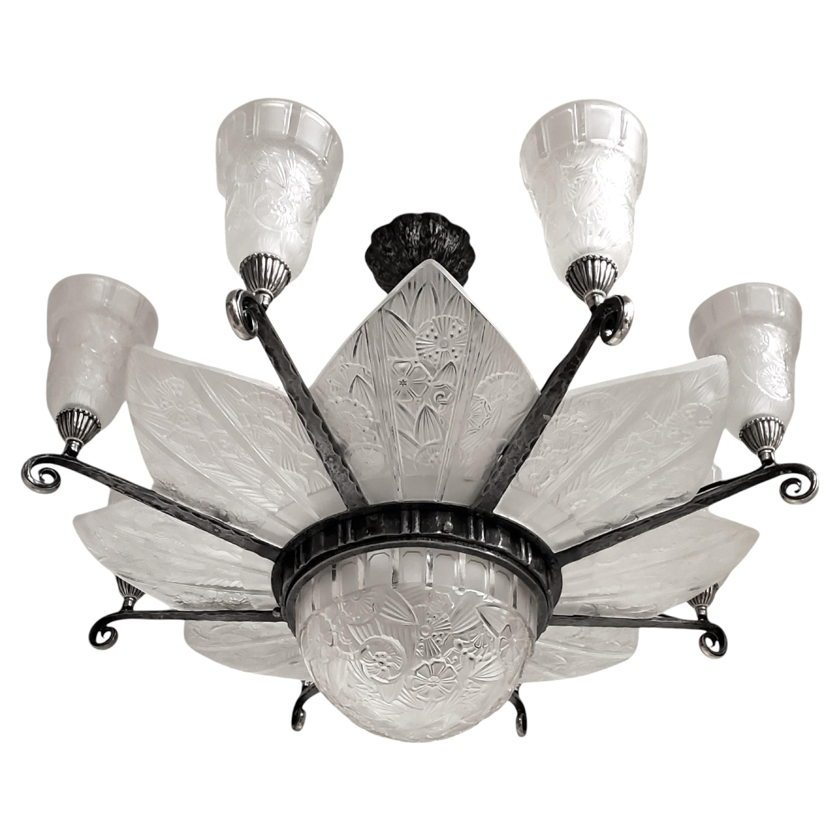 Französisch Art Deco große 8 Panel 8 Tulpen original Kronleuchter Signiert Hettier Vincent (Art déco) im Angebot