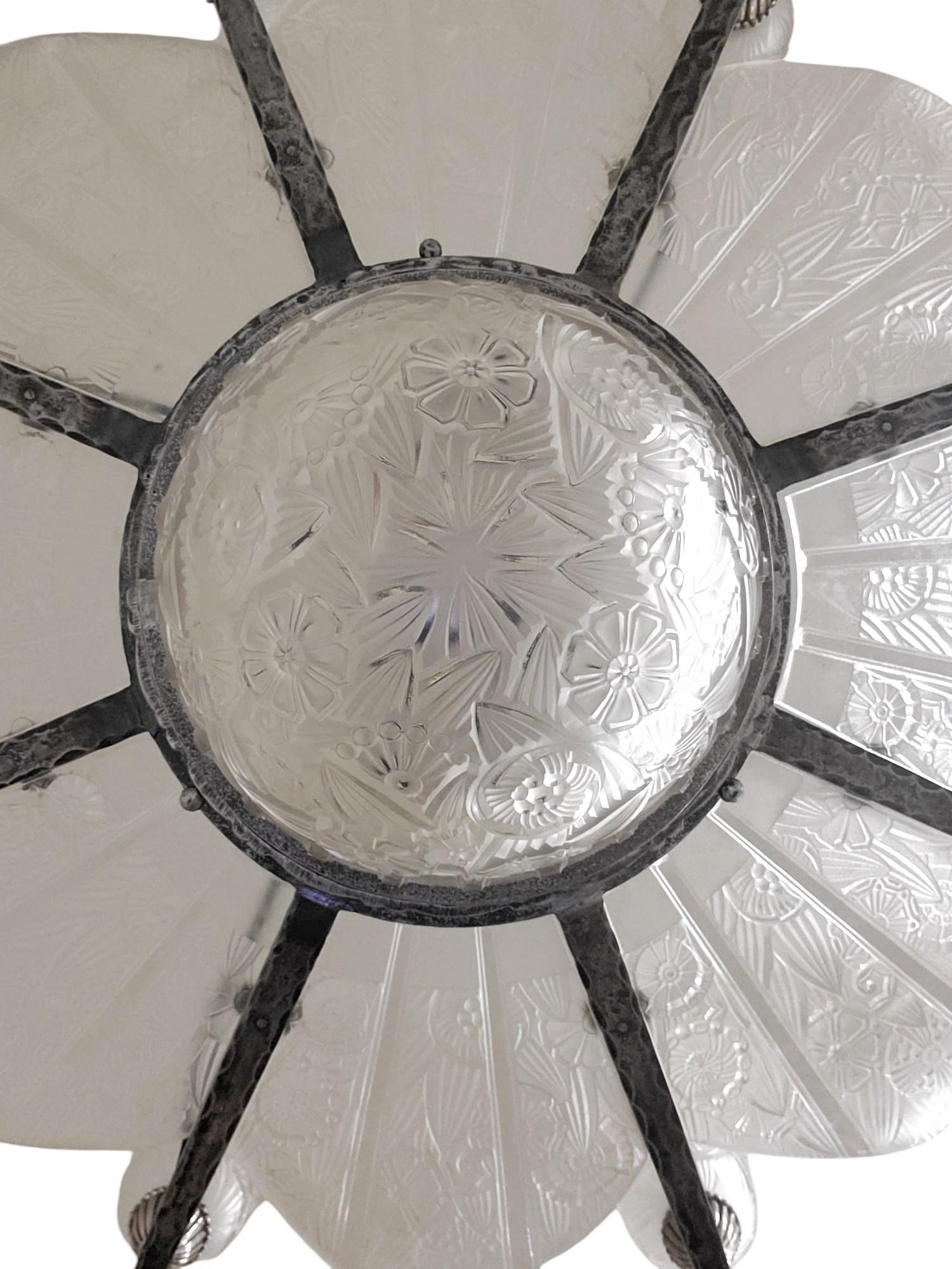 Französisch Art Deco große 8 Panel 8 Tulpen original Kronleuchter Signiert Hettier Vincent im Angebot 1