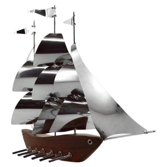 Grand bateau à galets Art Déco français par Art Bois, années 1930