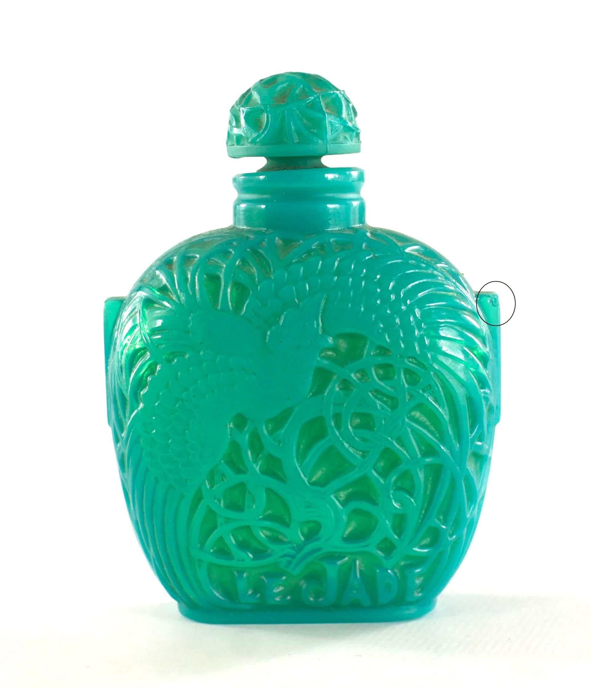 French Art Deco Le Jade by Roger Et Gallet Lalique Perfume Bottle In Good Condition For Sale In New York, NY