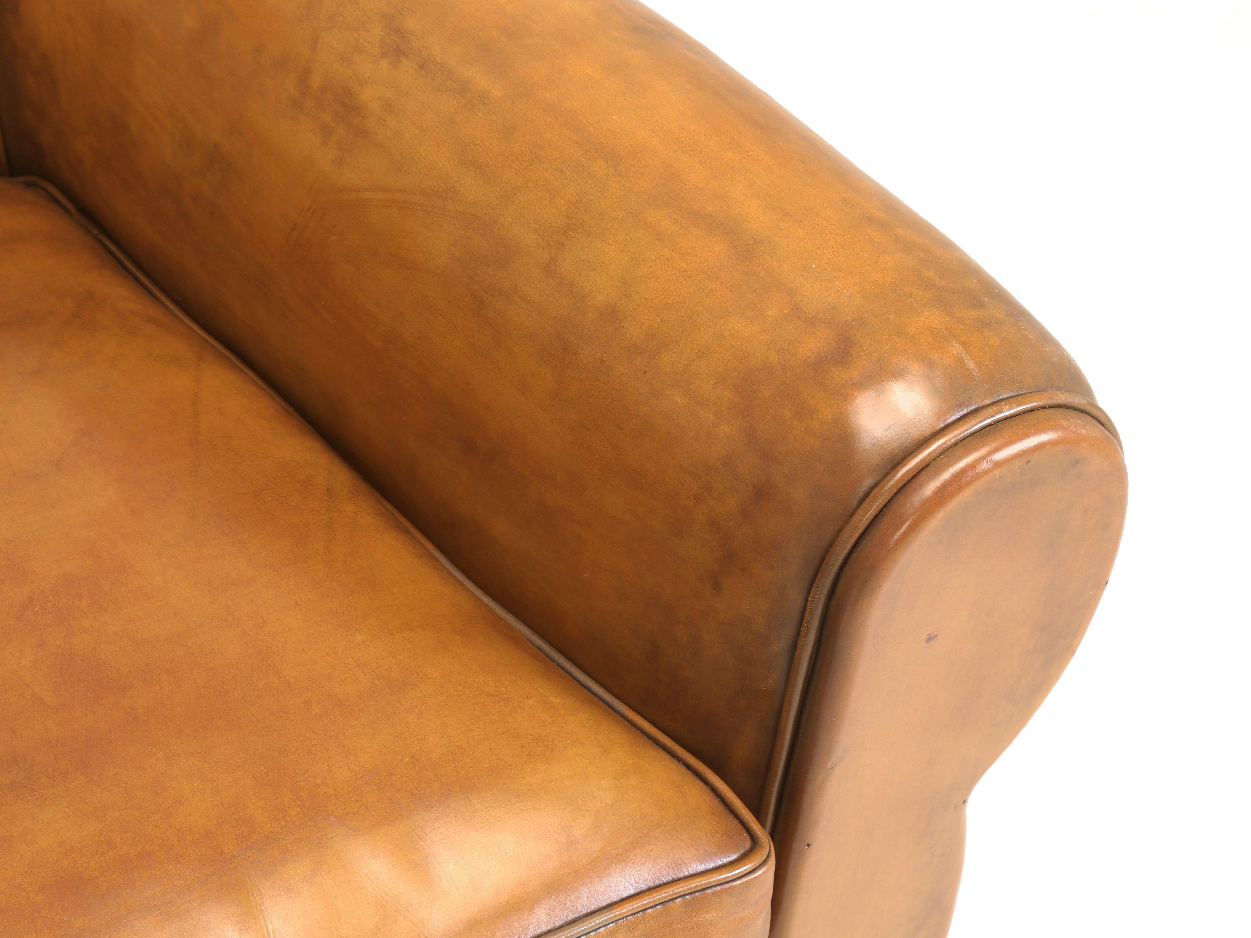 Mid-20th Century French Art Deco Leather Club Chair Correctly Restored in Horsehair Shredded Coco For Sale