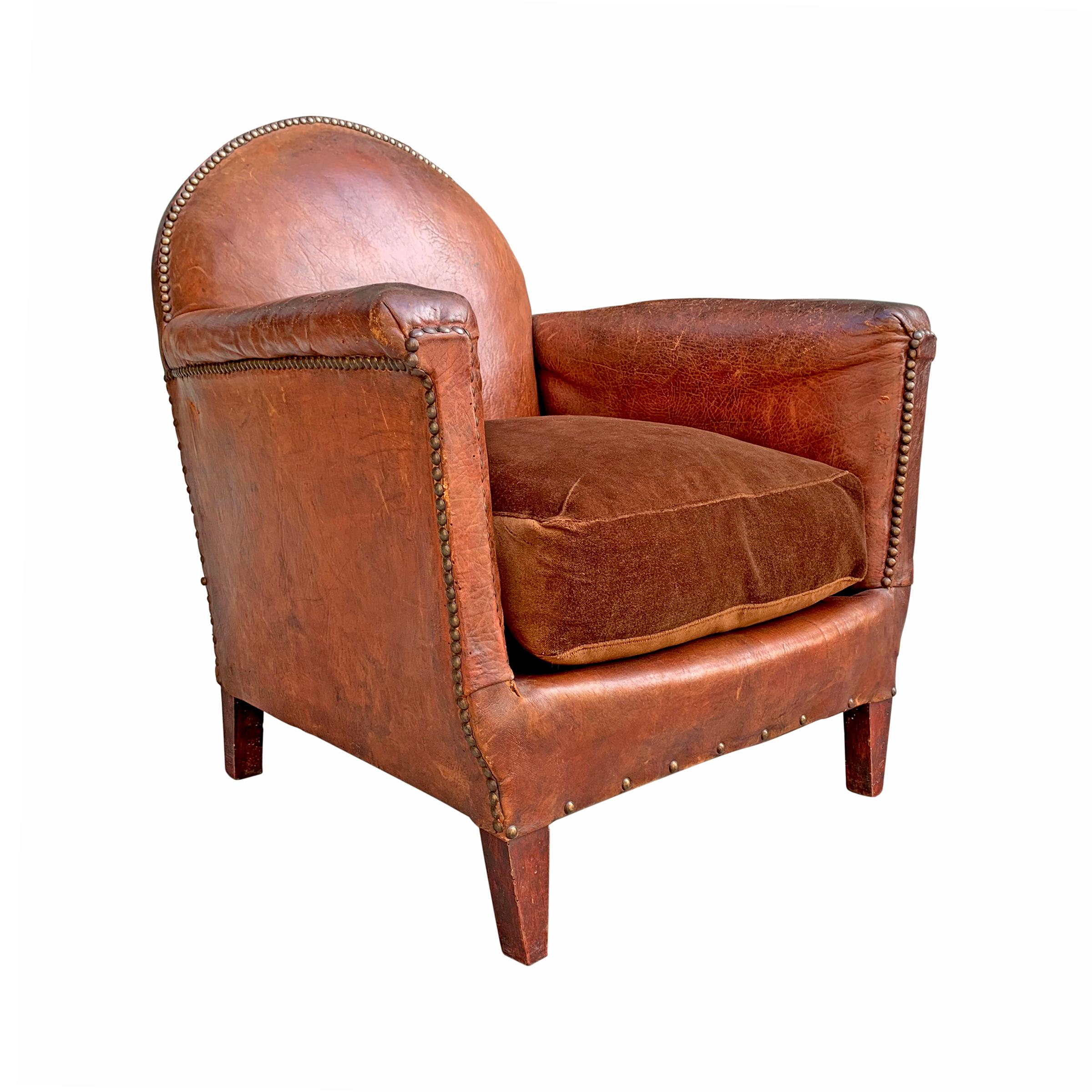 French Art Deco Leather Club Chair In Good Condition In Chicago, IL