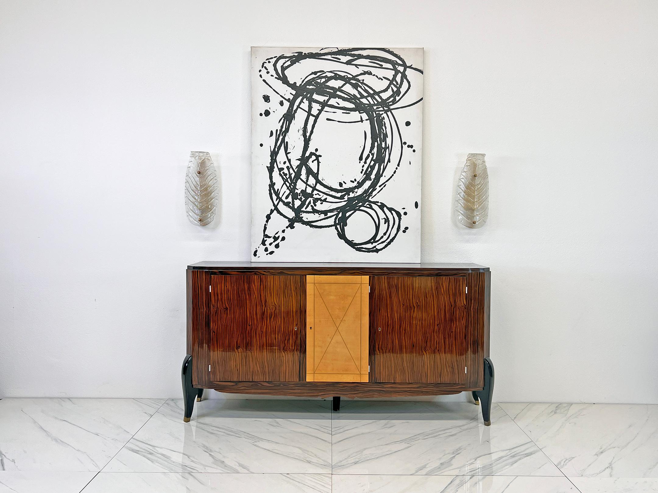 Francese Credenza Art Deco francese in pelle ed ebano Macassar attribuita a Maurice Rinck in vendita