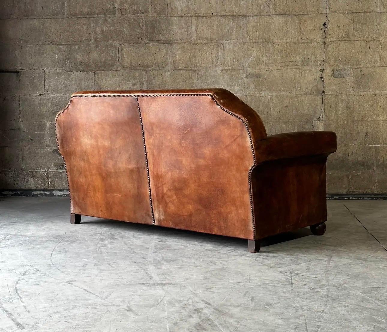 French Art Deco Leather Sofa 4
