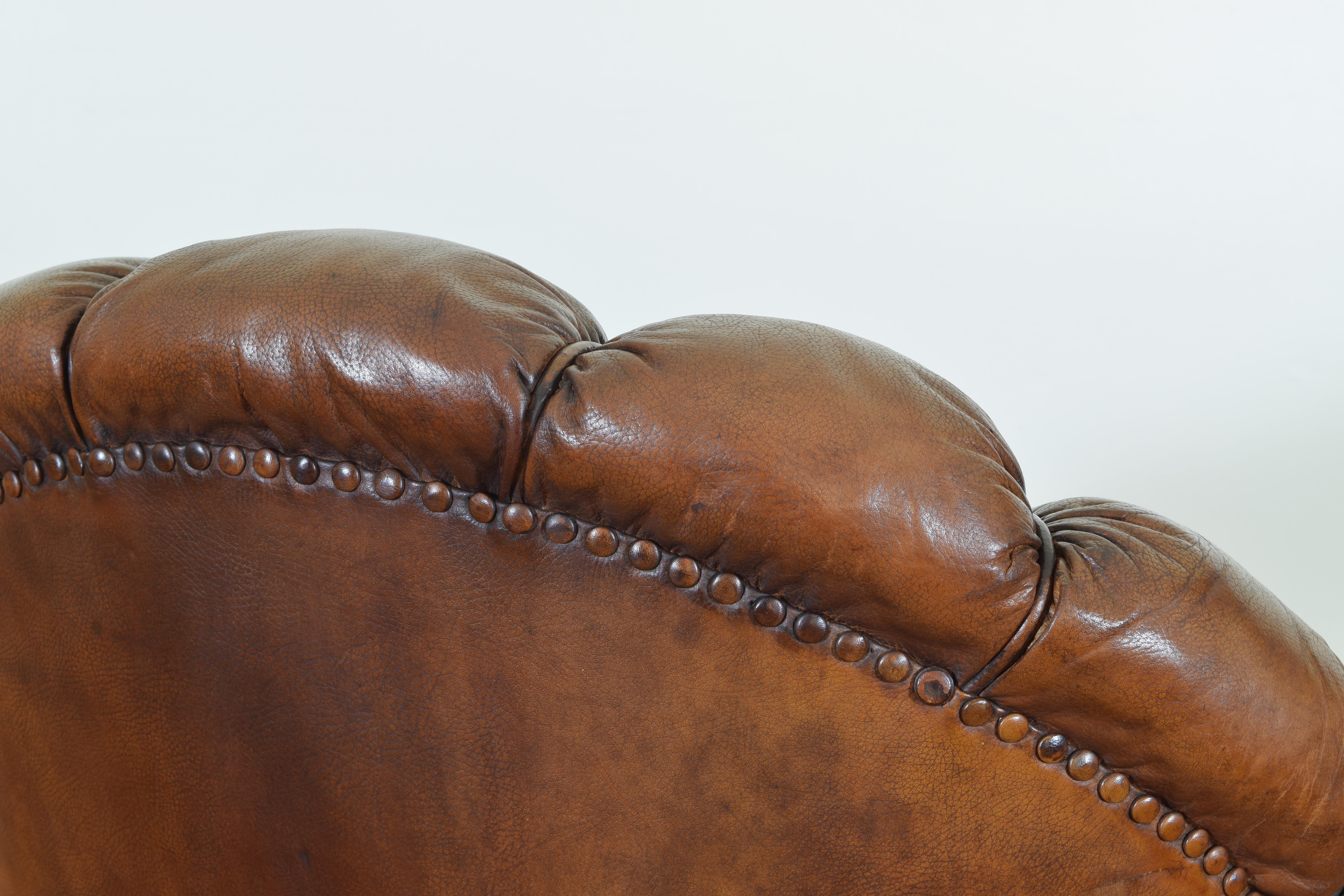 French Art Deco Leather Upholstered Club Chair, Second Quarter of 20th Century 6