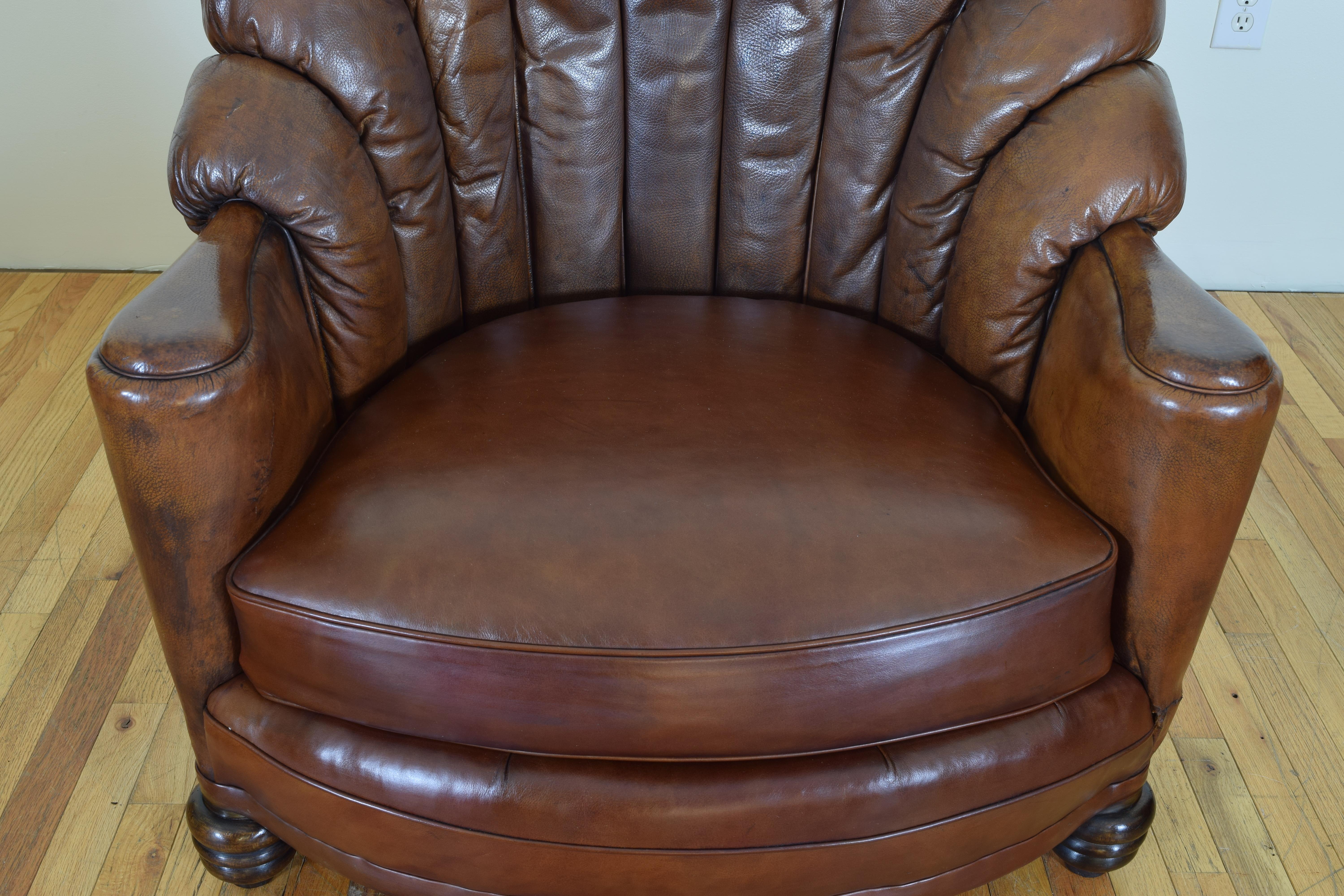 French Art Deco Leather Upholstered Club Chair, Second Quarter of 20th Century 5